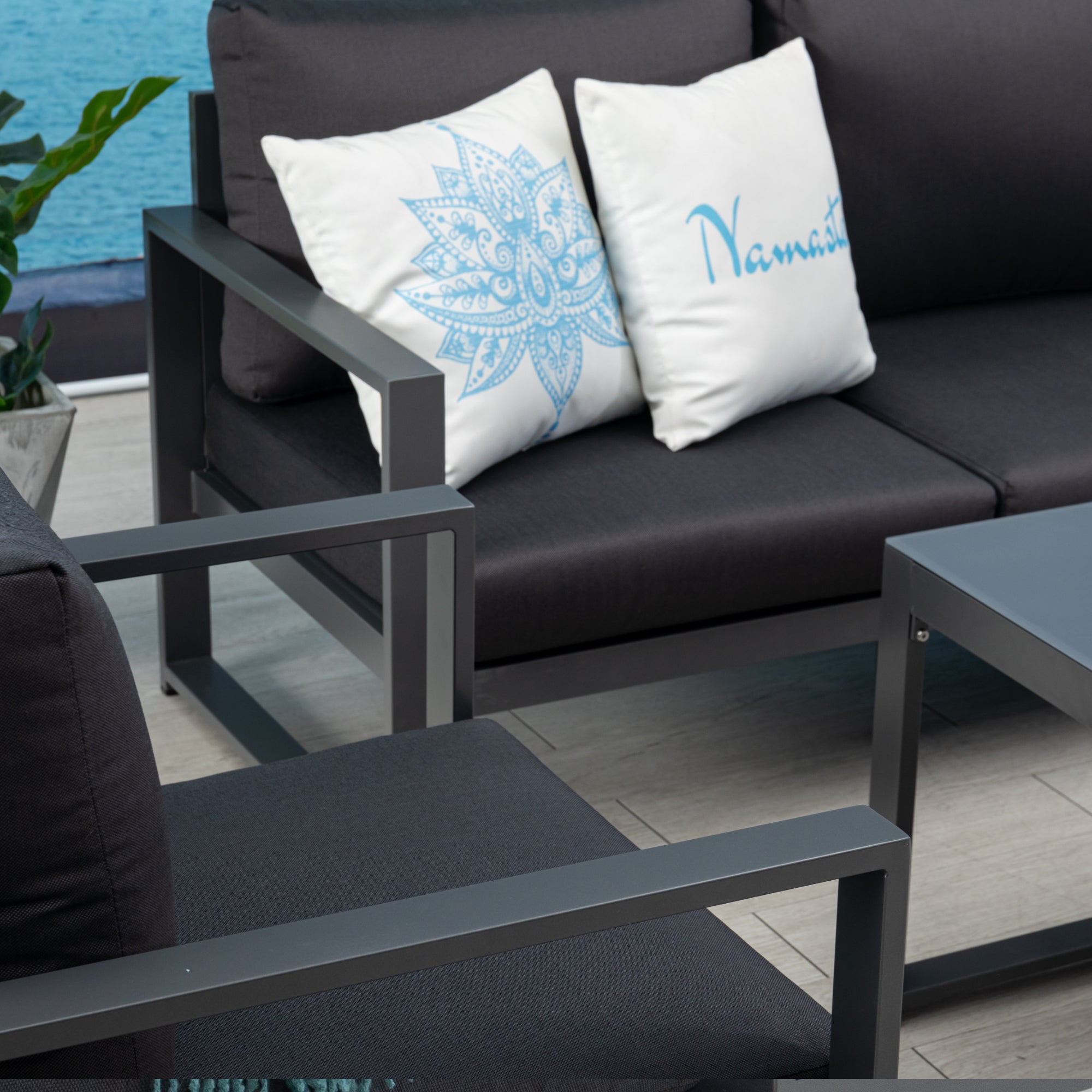 Lounge Set Santana inkl. Sessel & Hocker / Pures Aluminium in moderner Form