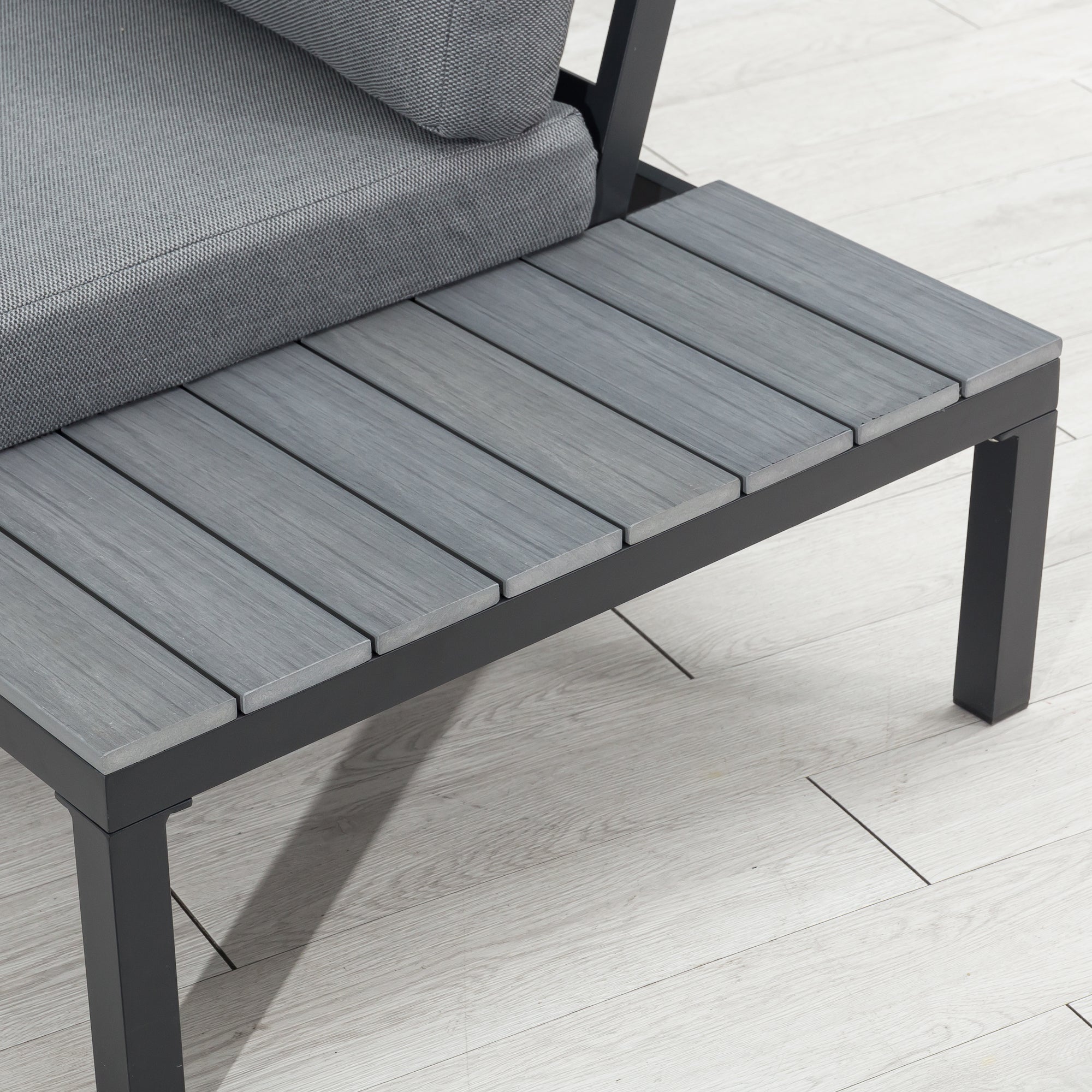 Moderne Eck - Lounge aus Aluminium & Non-Wood "MIRO" Wetterfest inkl. Olefin Auflagen