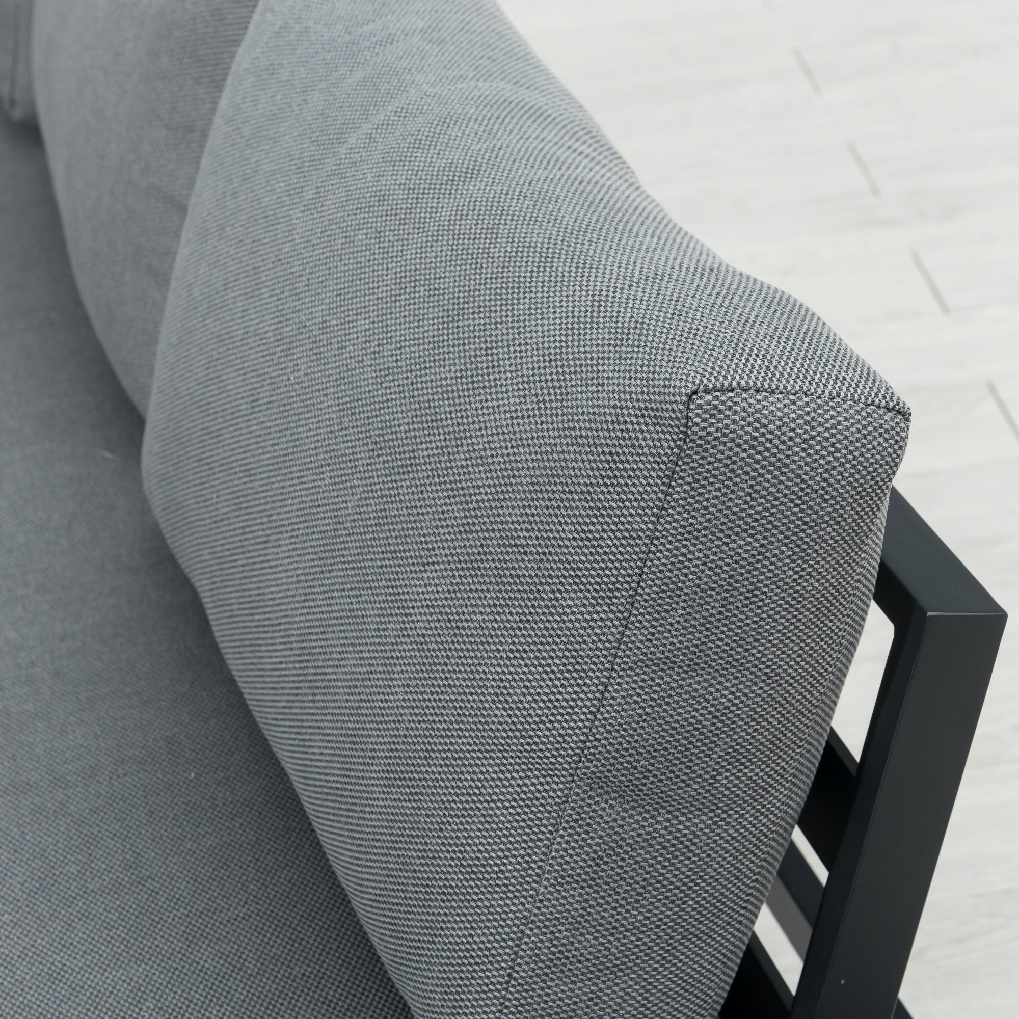 Moderne Eck - Lounge aus Aluminium & Non-Wood "MIRO" Wetterfest inkl. Olefin Auflagen