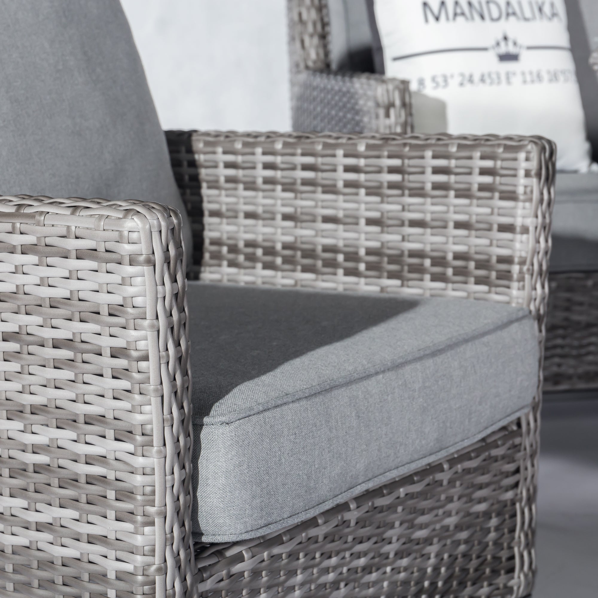 Design Dining Lounge Set Ancona in Arctic grau inkl Hocker / hoher Tisch ideal zum Speisen