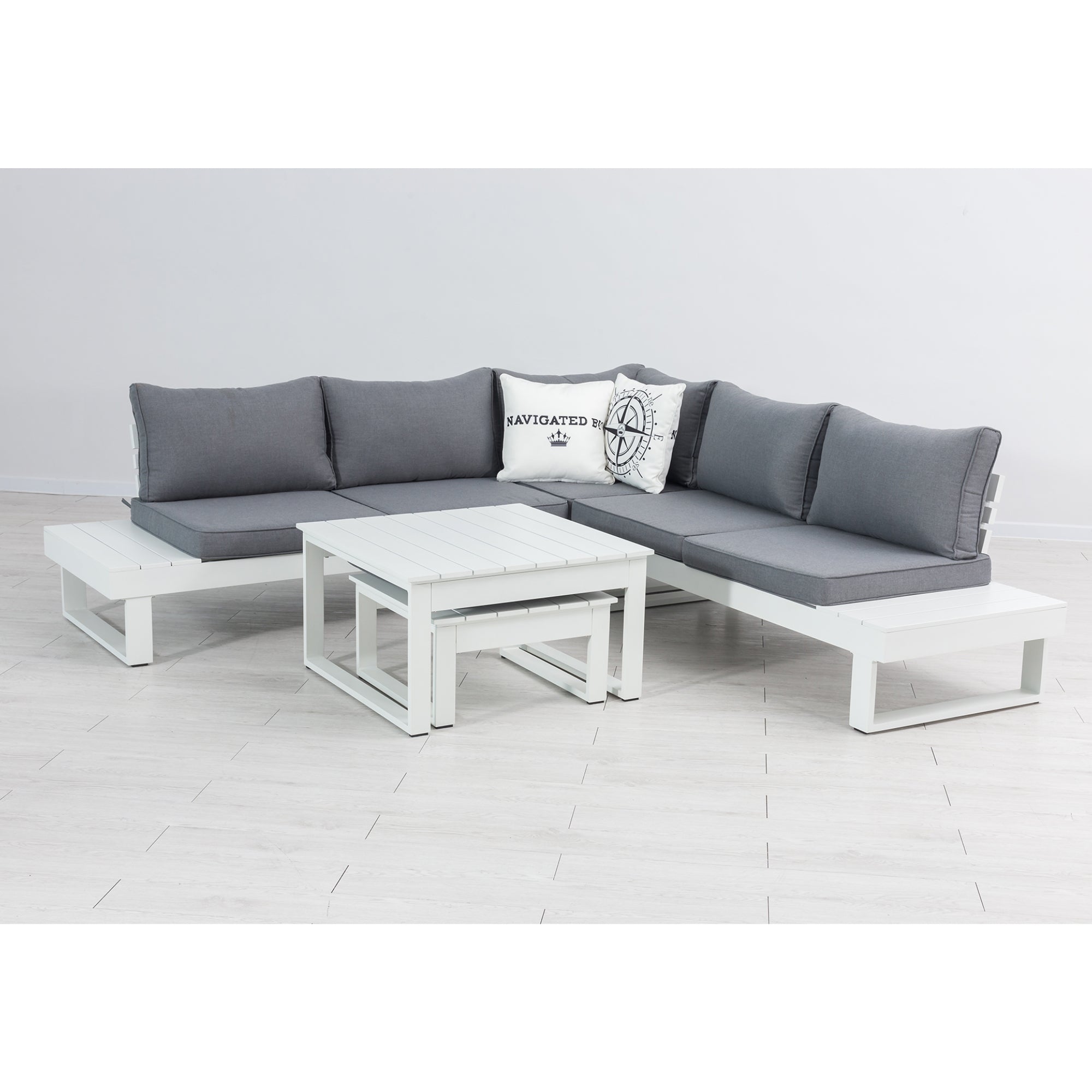 Designer Aluminium Lounge White Baracoa / Modern & voll im Trend