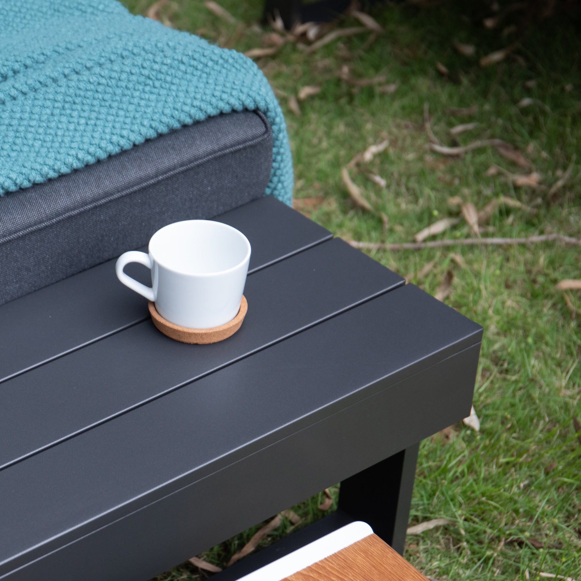Designer Aluminium Lounge Black Baracoa / Modern & voll im Trend