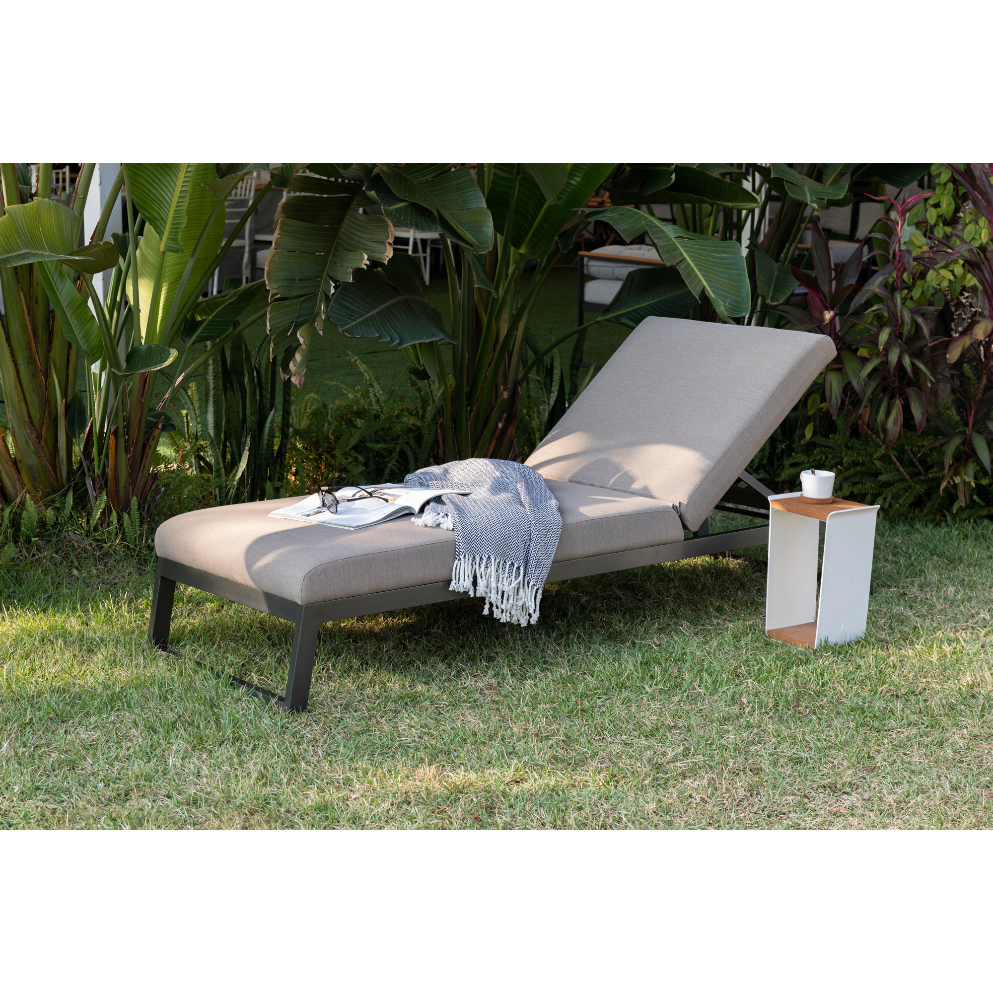 Outdoor Sonnenliege Heritage 100% wetterfest LIKA-TEX® Bezug in sand (natur) / Wetterfest