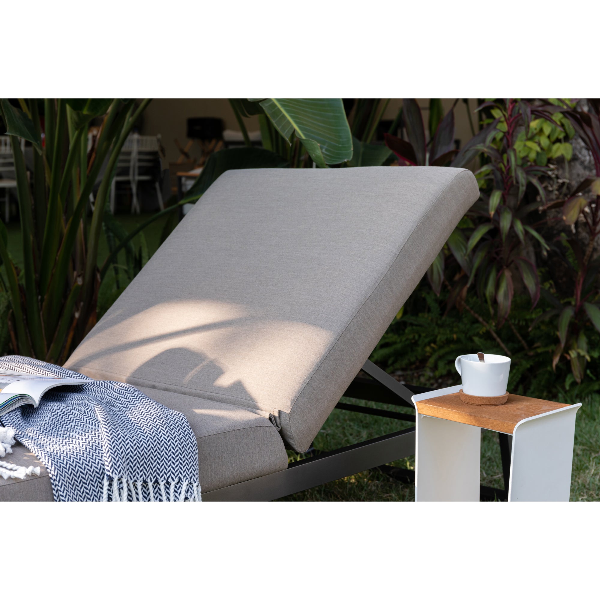 Outdoor Sonnenliege Heritage 100% wetterfest LIKA-TEX® Bezug in sand (natur) / Wetterfest