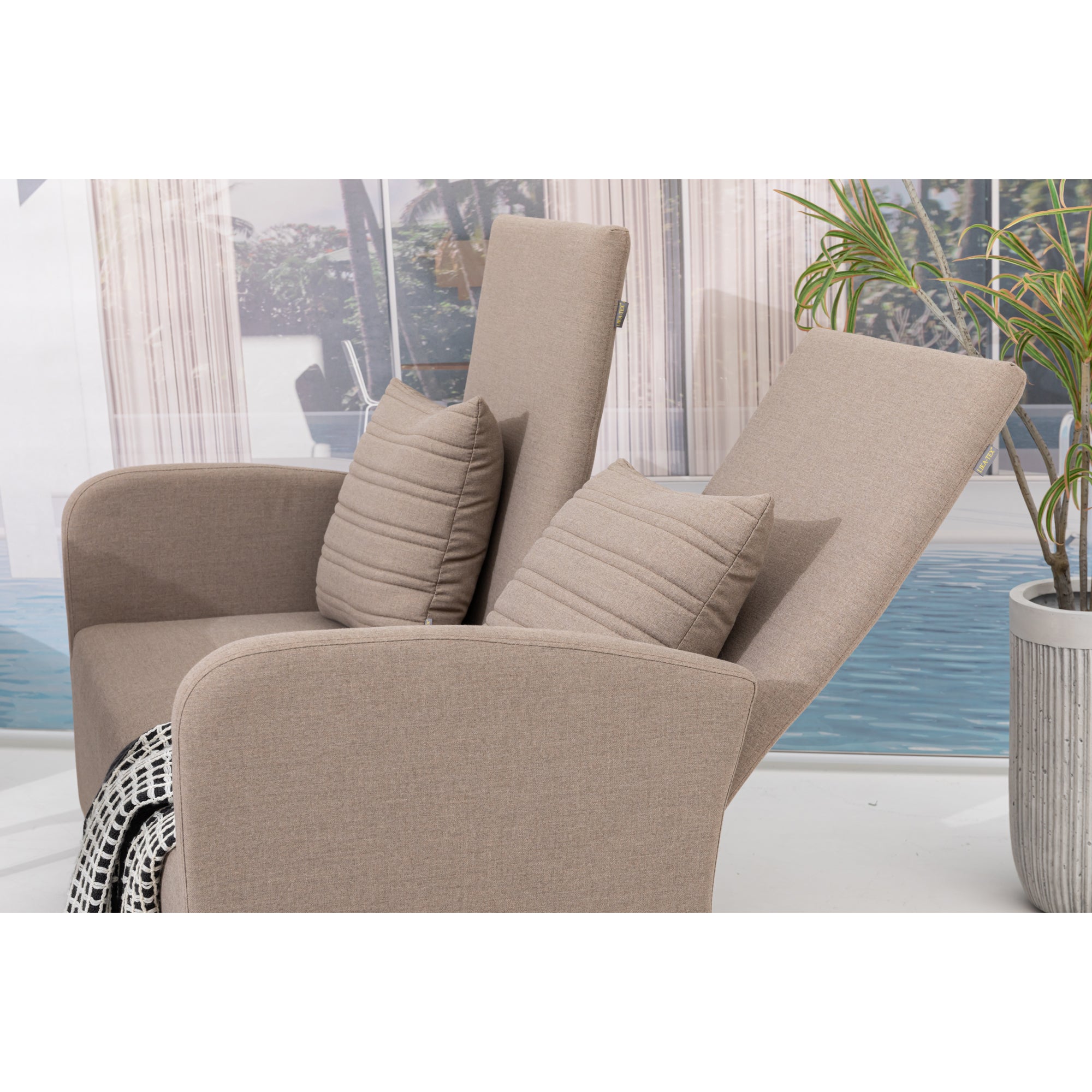☀️ AUS DER AUSSTELLUNG ☀️ Outdoor Dining Lounge Set Oasis 100% wetterfest LIKA-TEX® Bezug sand (natur) / Rücken verstellbar