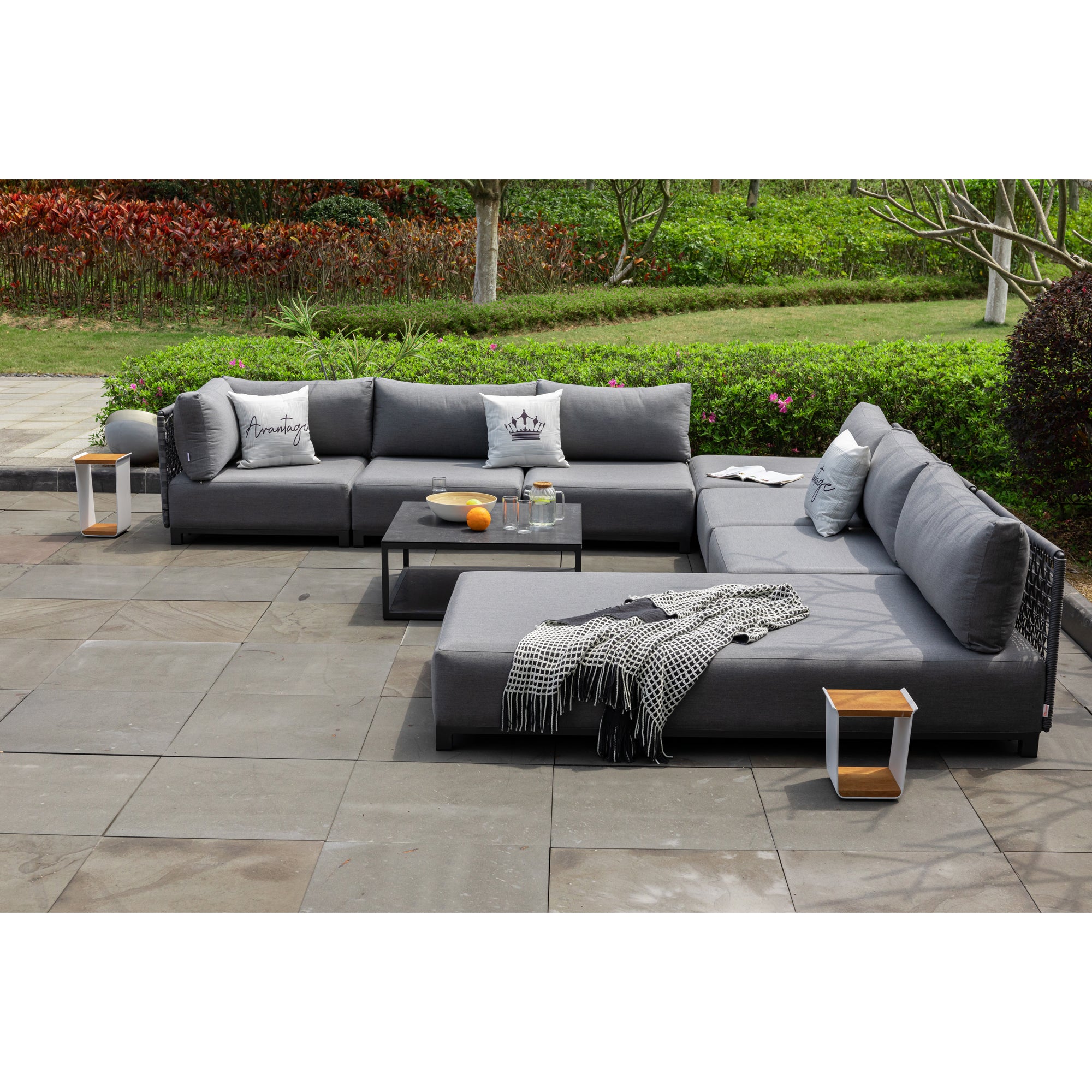 Purer Luxus! Unser extravagantes und 100% wetterfestes Modular Lounge Set Avantage Sunbrella / Rope