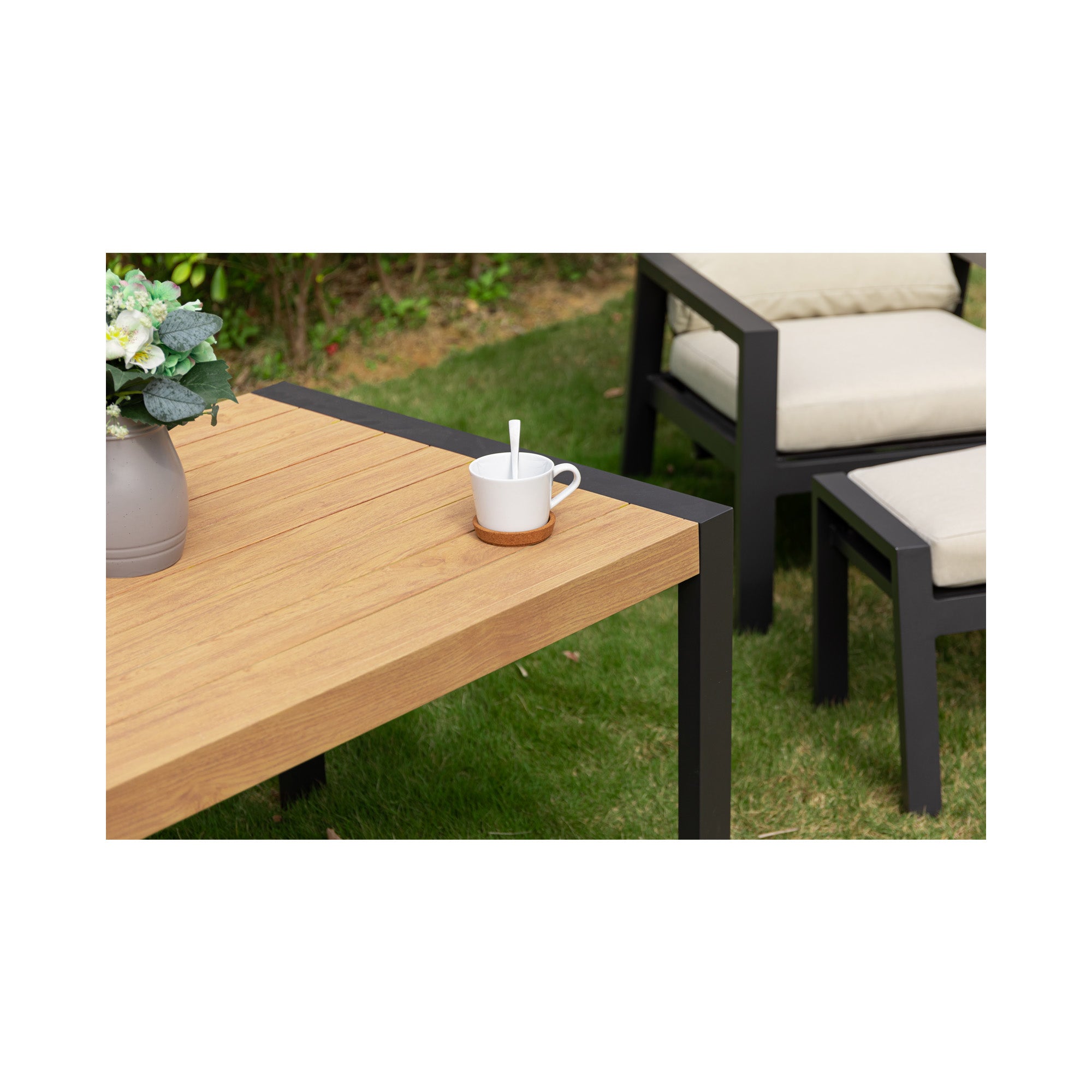 Business Class für den Garten: Dining Lounge Set Sunrise / Rücken stufenlos verstellbar