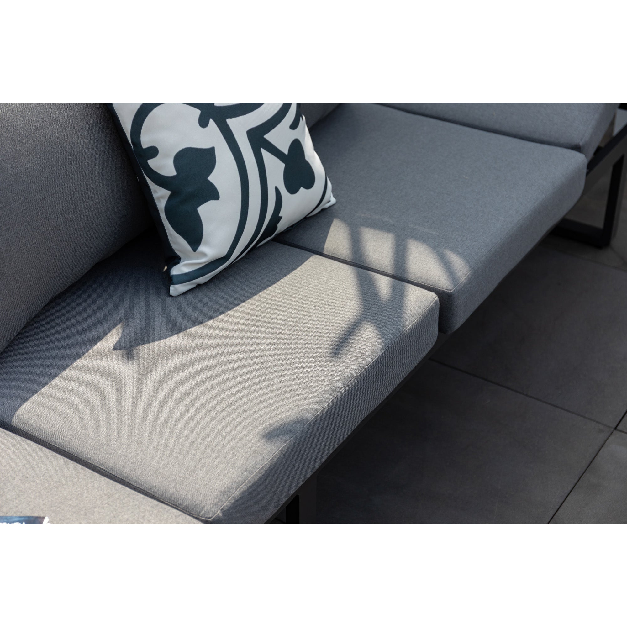 4 tlg. Luxus Alu Multifunktions- Lounge Set Tesoro inkl. Sonnenliege und Hocker