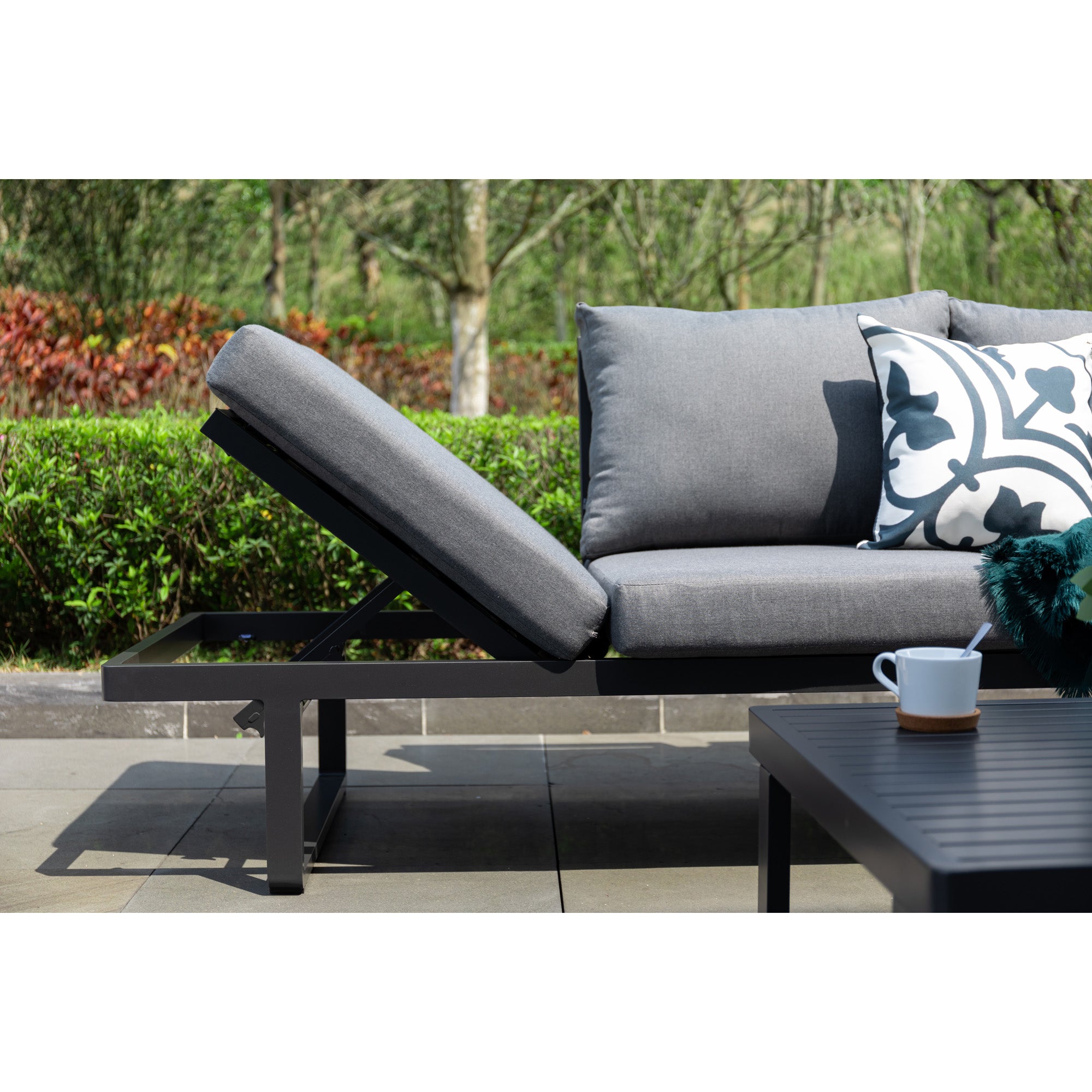 4 tlg. Luxus Alu Multifunktions- Lounge Set Tesoro inkl. Sonnenliege und Hocker