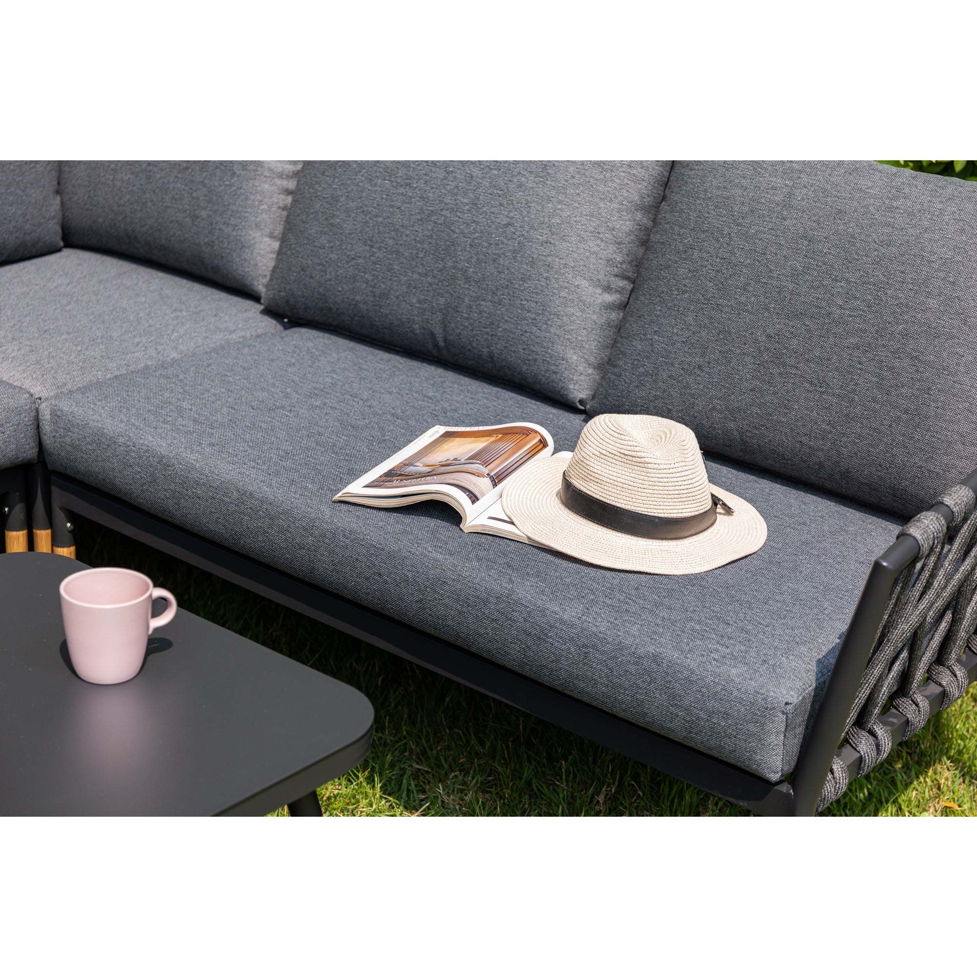 Design Lounge Set Amantea - Gemütlichkeit und Stil vereint in einer Lounge inkl. Sessel