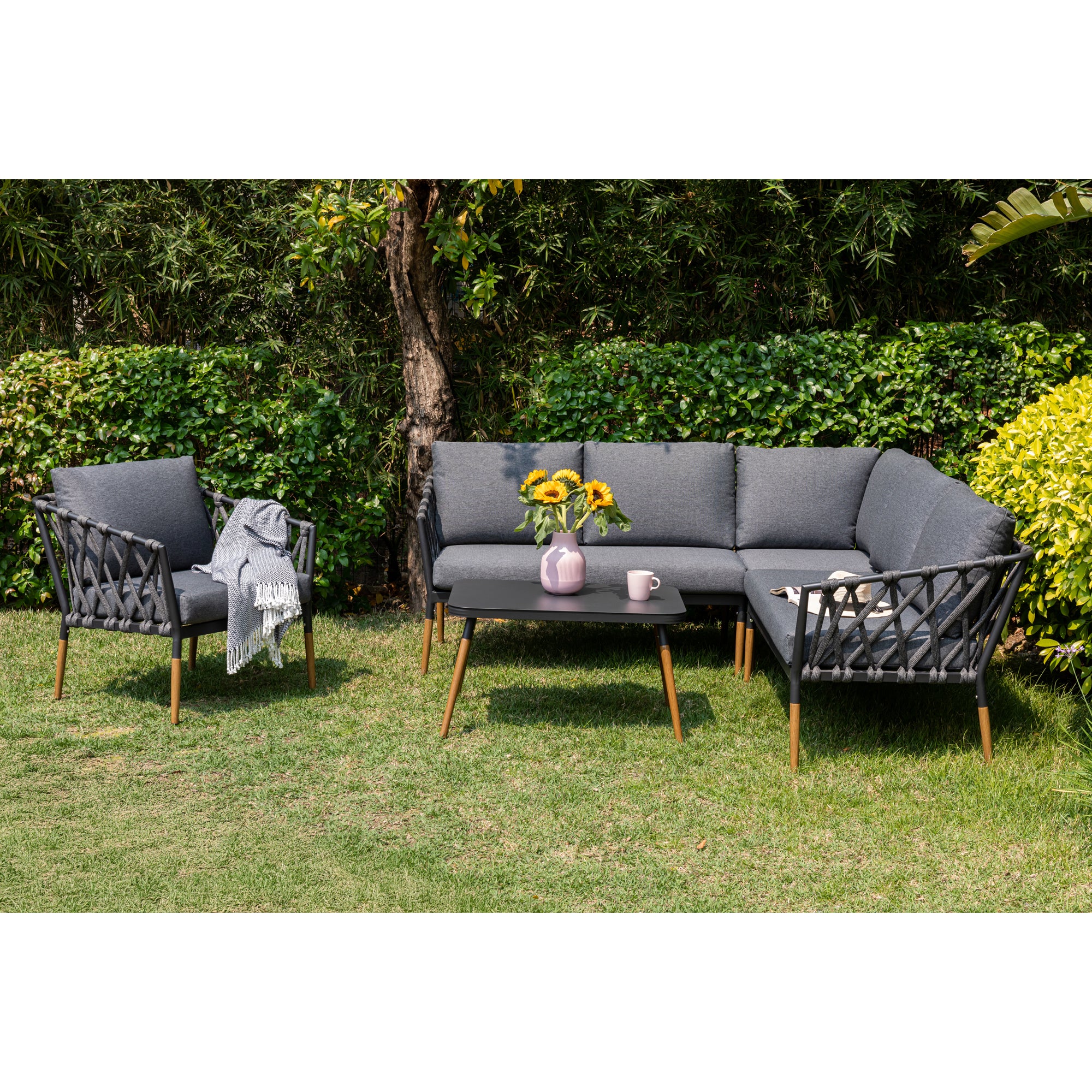 Design Lounge Set Amantea - Gemütlichkeit und Stil vereint in einer Lounge inkl. Sessel