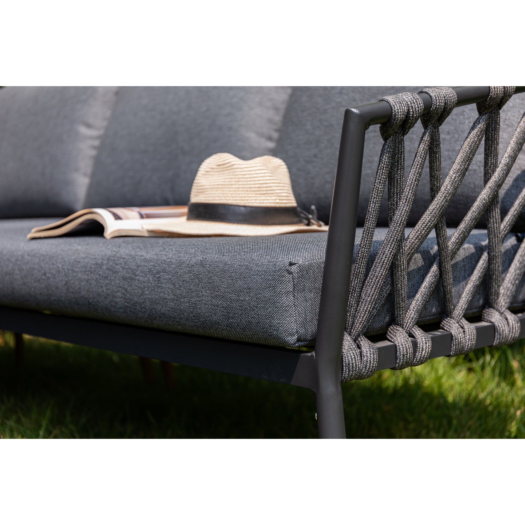 Design Lounge Set Amantea - Gemütlichkeit und Stil vereint in einer Lounge inkl. Sessel