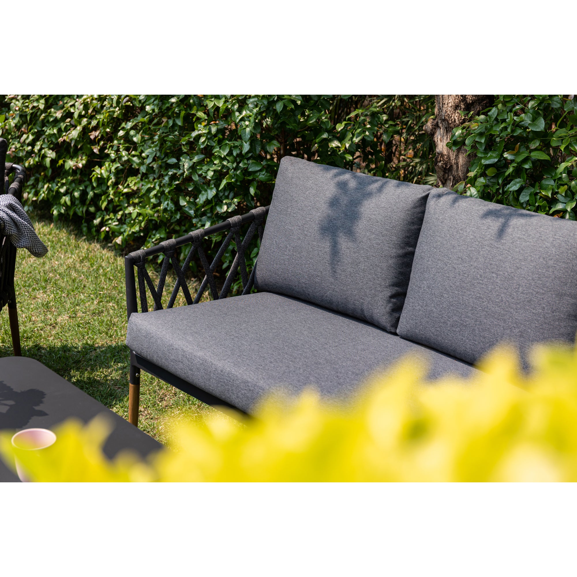 Design Lounge Set Amantea - Gemütlichkeit und Stil vereint in einer Lounge inkl. Sessel