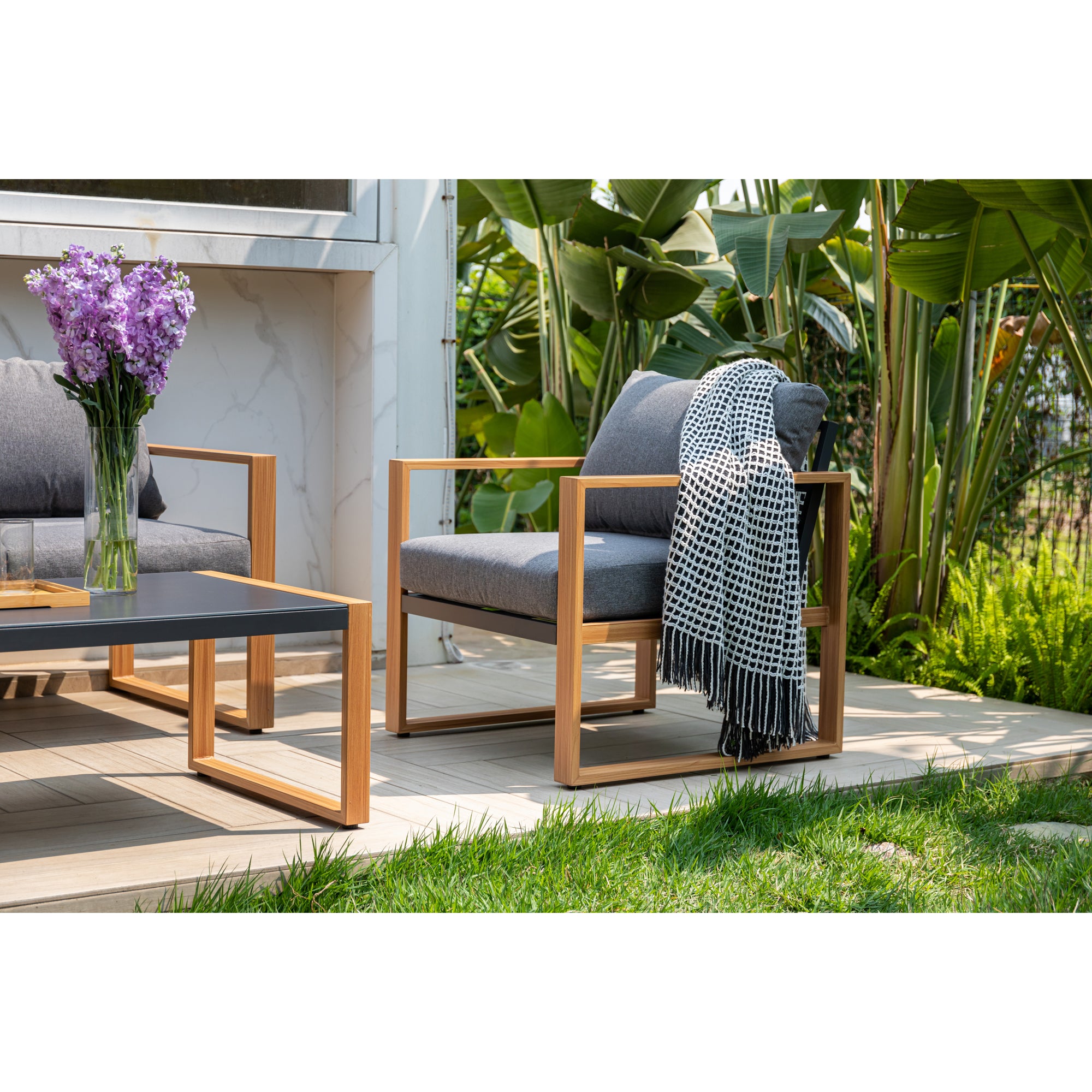 Moderne Aluminium Lounge Luzern in Holzoptik / Ideal zum Loungen