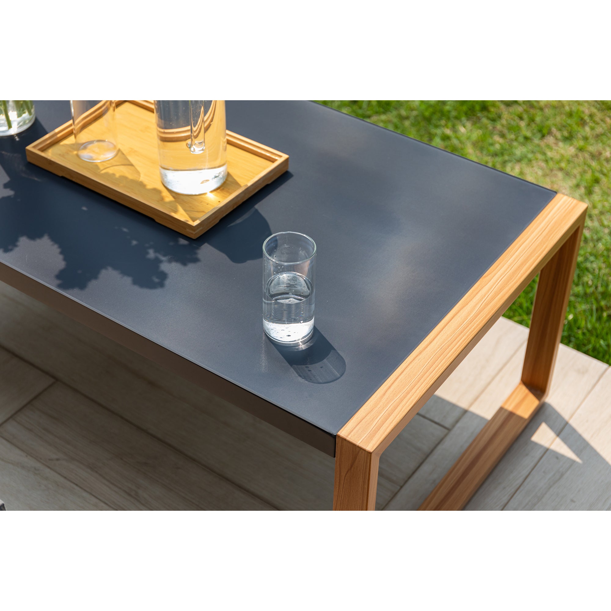Moderne Aluminium Lounge Luzern in Holzoptik / Ideal zum Loungen