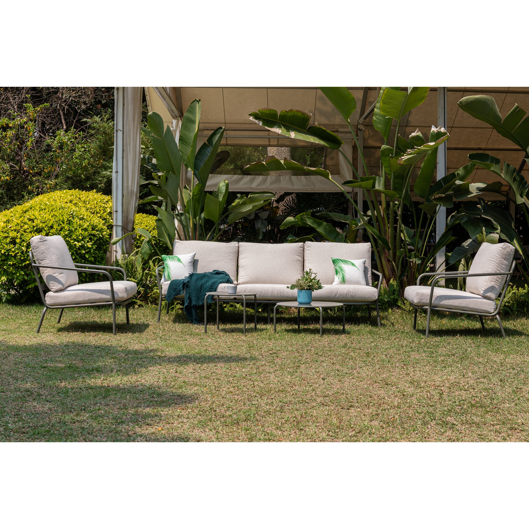 AUSFLUG AN DIE RIVIERA Lounge Set Madeira / Trend Farbe Oliv - Grün mit schönen Bouclé Polstern