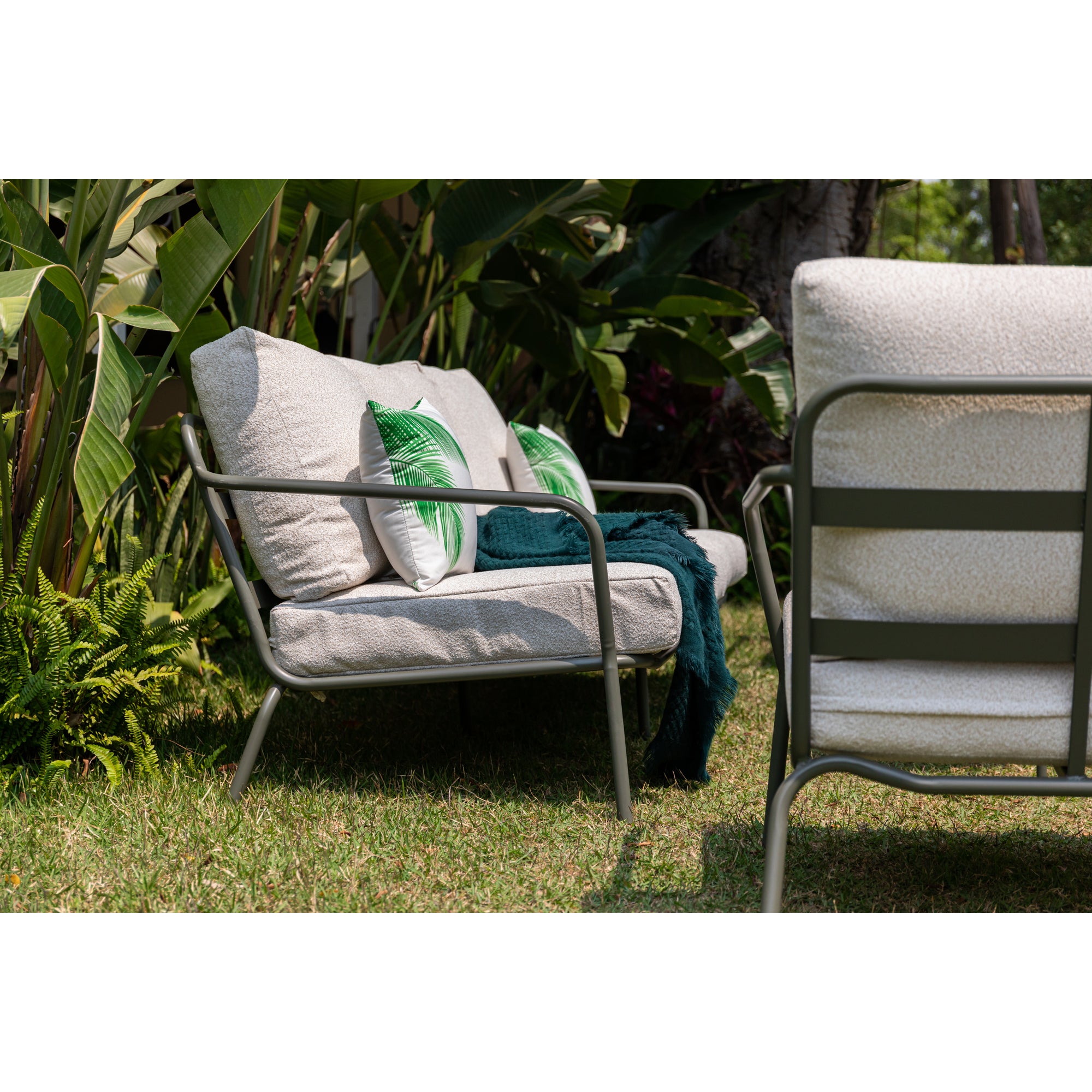 AUSFLUG AN DIE RIVIERA Lounge Set Madeira / Trend Farbe Oliv - Grün mit schönen Bouclé Polstern