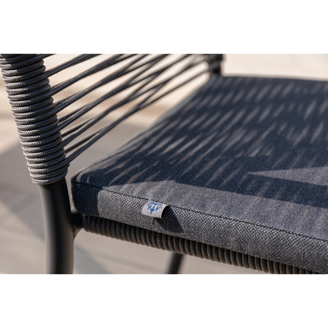 BESTSELLER ZUM AKTIONSPREIS Aluminium / Rope Dining Stapelsessel Lexi inkl. Sitzpolster / Wetterfest