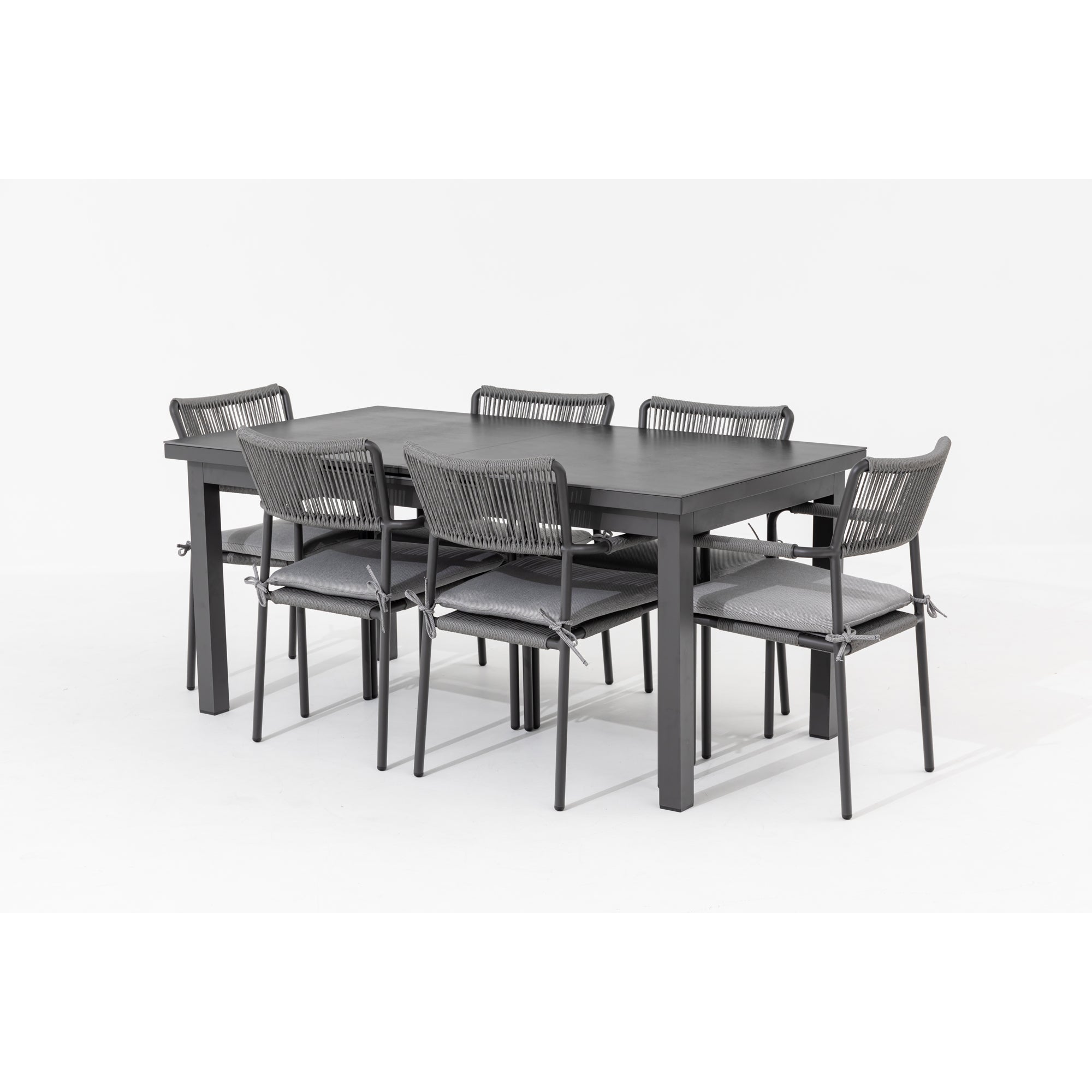Premium! Essgruppe Madri Nero / Kombination aus: Stapelsessel & Sintered Stone Ausziehtisch