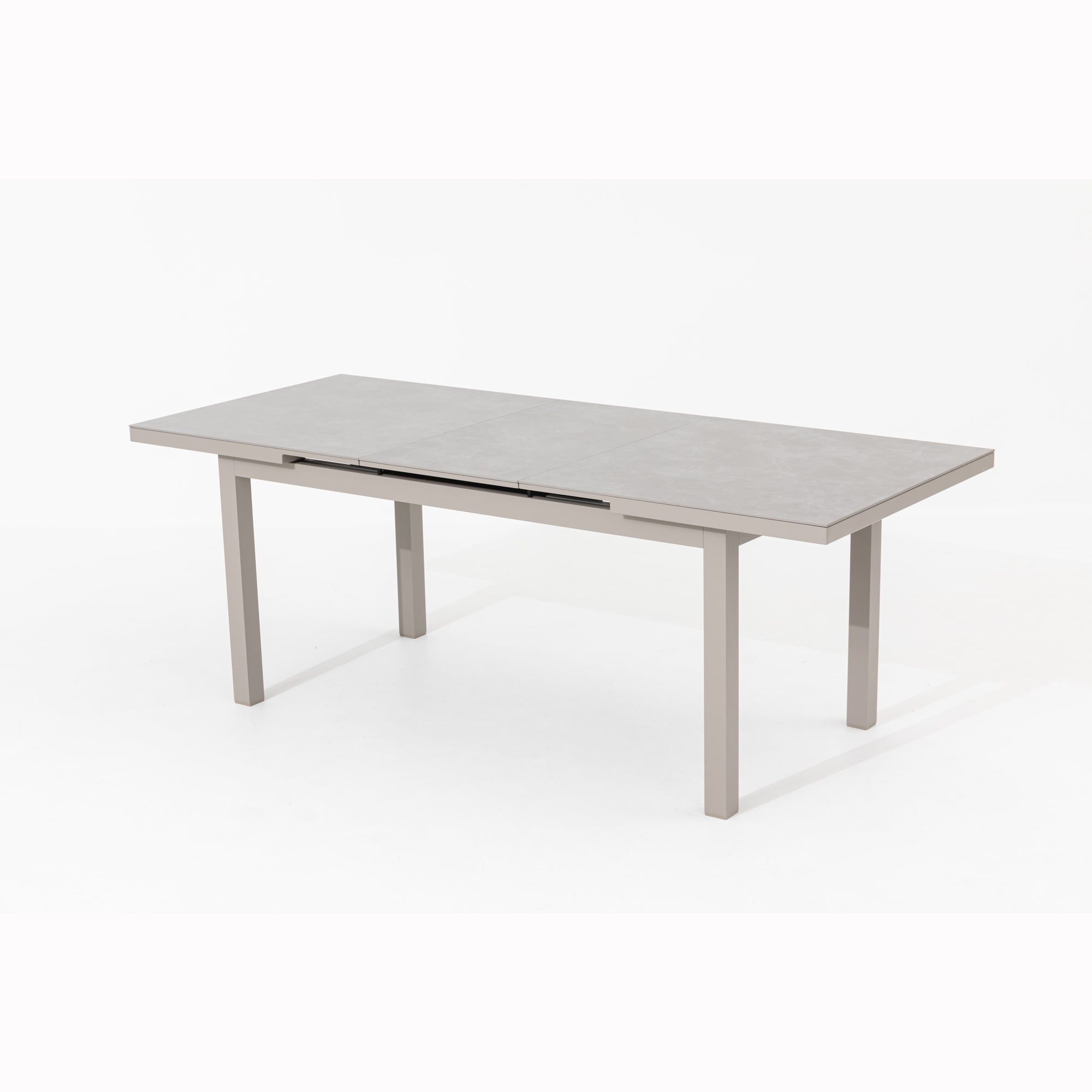 Premium Dining Ausziehtisch Madri Aluminium Gestell kombiniert mit einer Sintered Stone Tischplatte