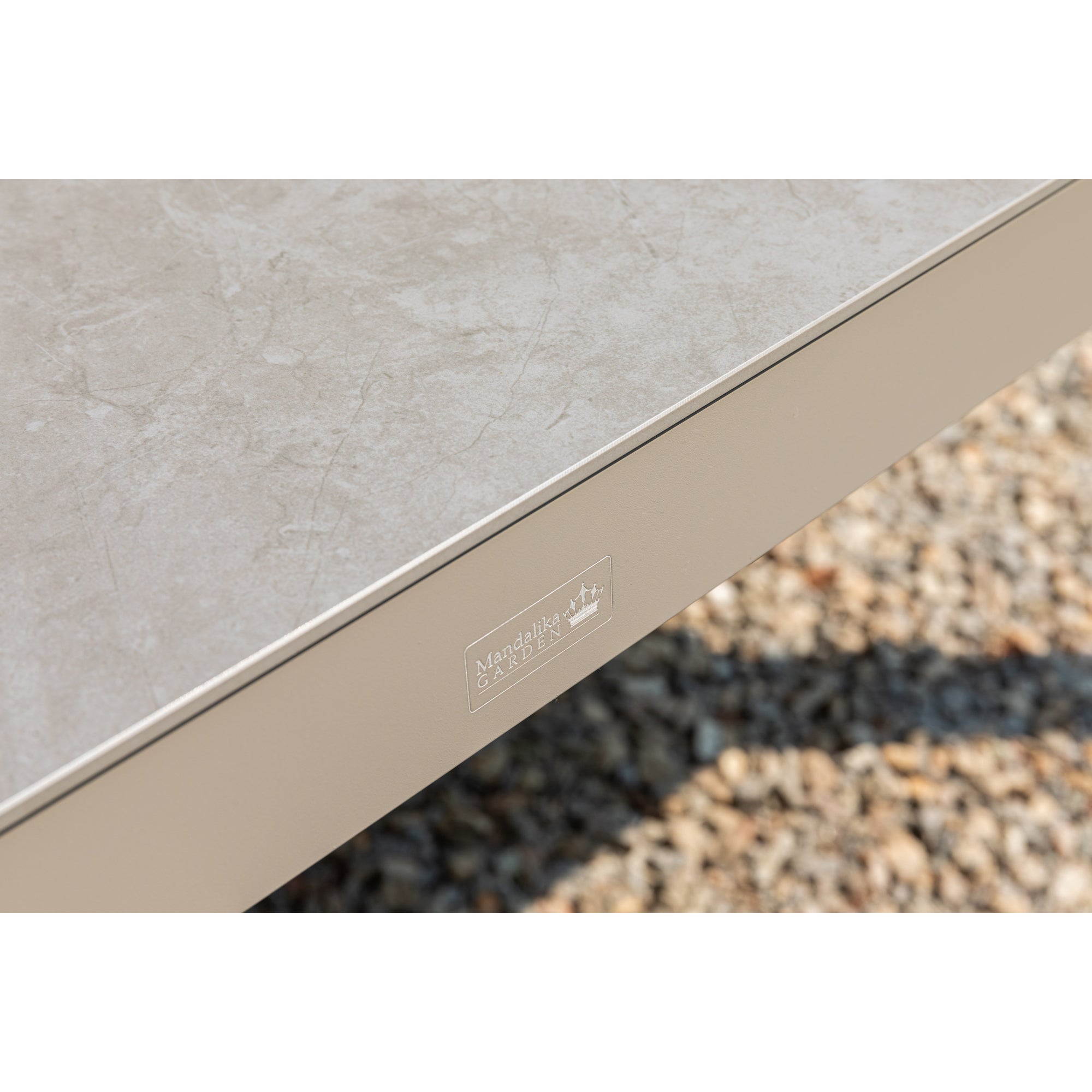 Premium Tisch Madri 220 x 100 x 75cm / Aluminium Gestell kombiniert mit einer Sintered Stone Tischplatte