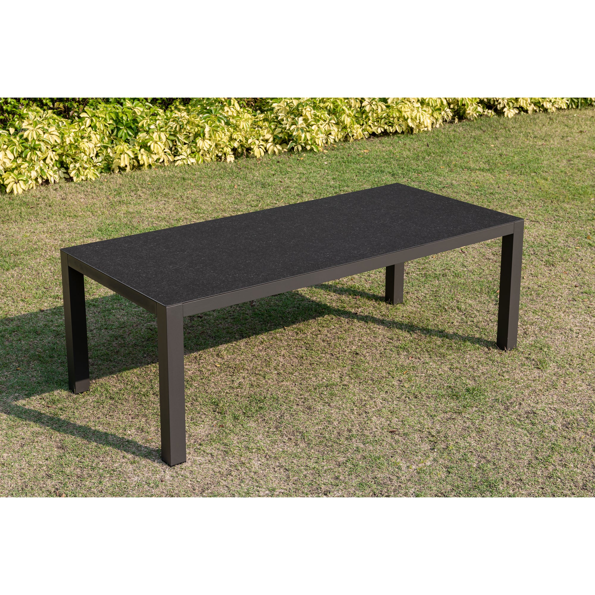 Premium Tisch Madri Nero 220 x 100 x 75cm / Aluminium Gestell kombiniert mit einer Sinteres Stone Tischplatte