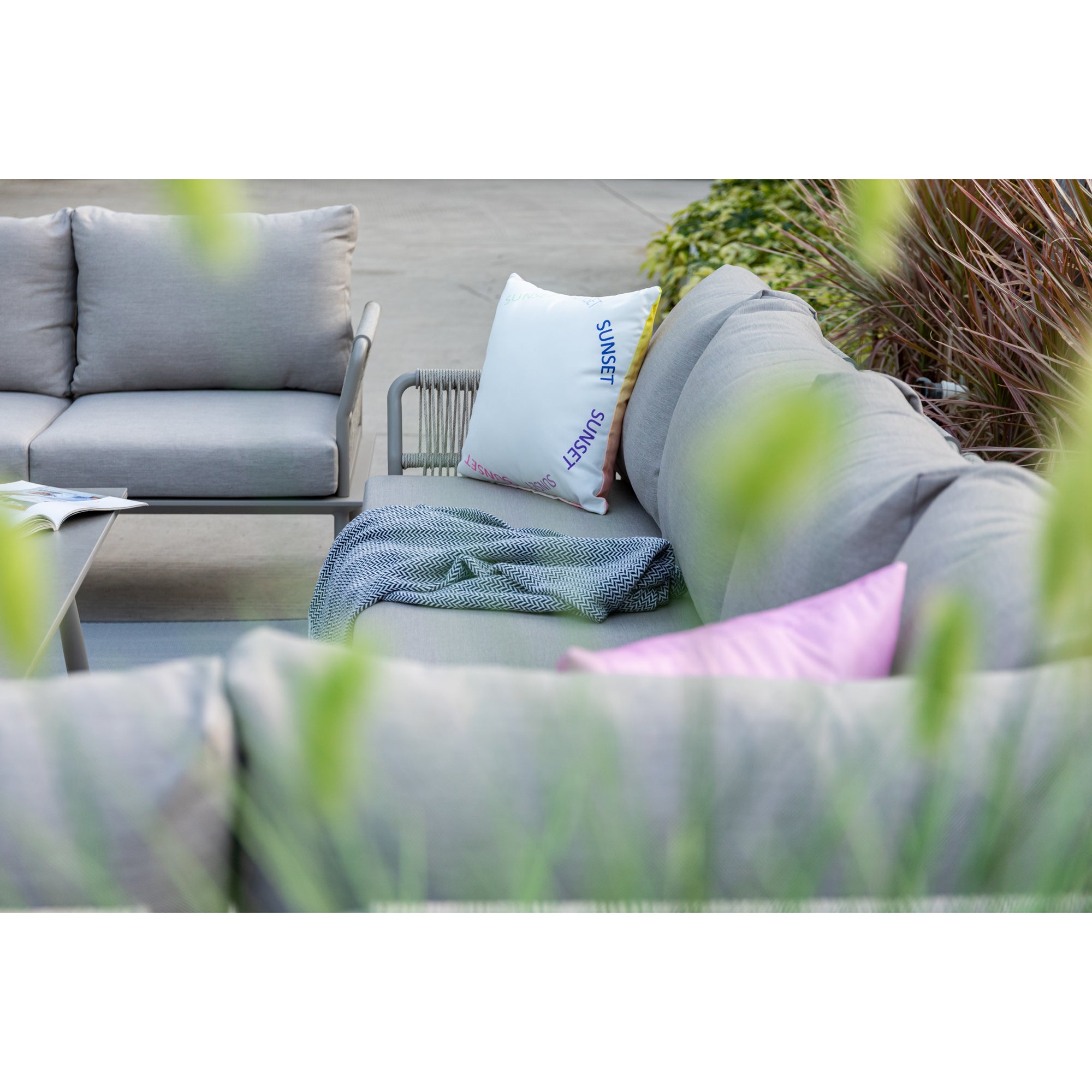 XXL Luxus Aluminium Lounge Set Madri / Wetterfest, Hochwertig & Perfektion in ihrer schönsten Form