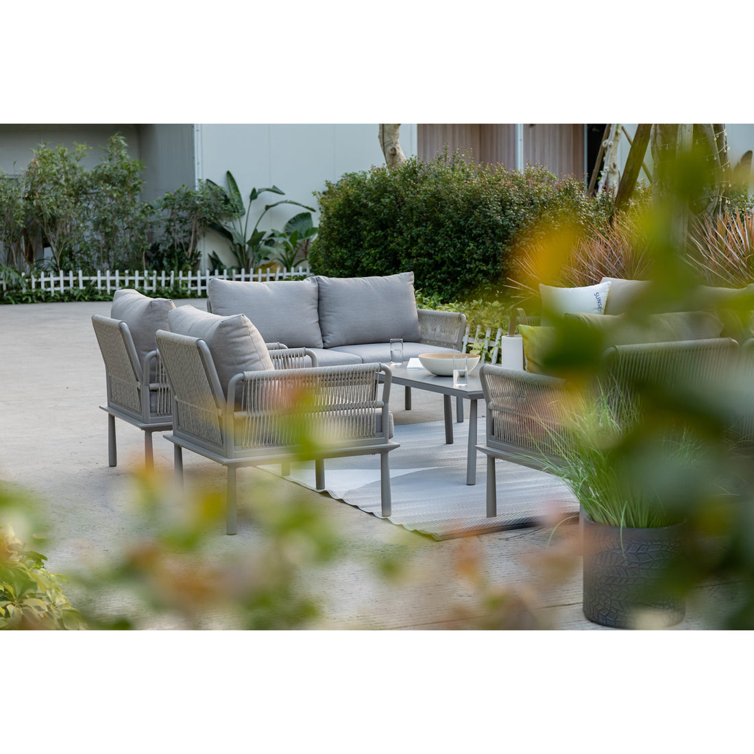 XXL Luxus Aluminium Lounge Set Madri / Wetterfest, Hochwertig & Perfektion in ihrer schönsten Form