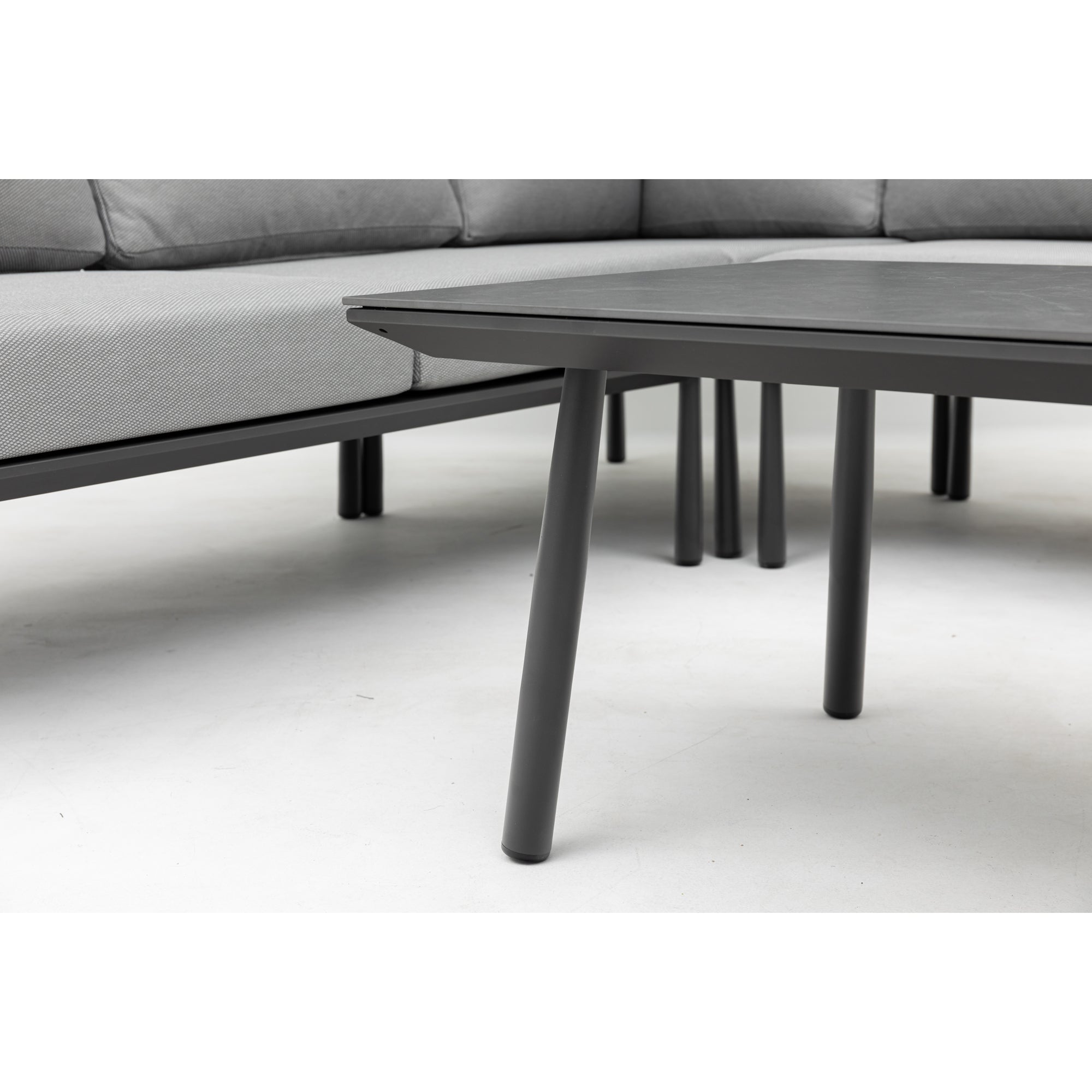 XXL Luxus Aluminium Lounge Set Madri Nero / Wetterfest, Hochwertig & Perfektion in ihrer schönsten Form