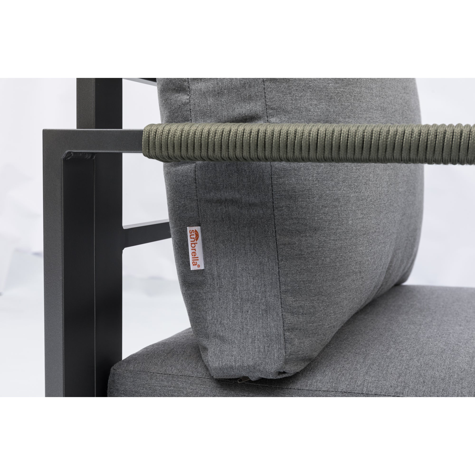 Kissen wegräumen? 365 Tage draußen lassen! Lounge Set Elana 100% wetterfest dank Sunbrella®