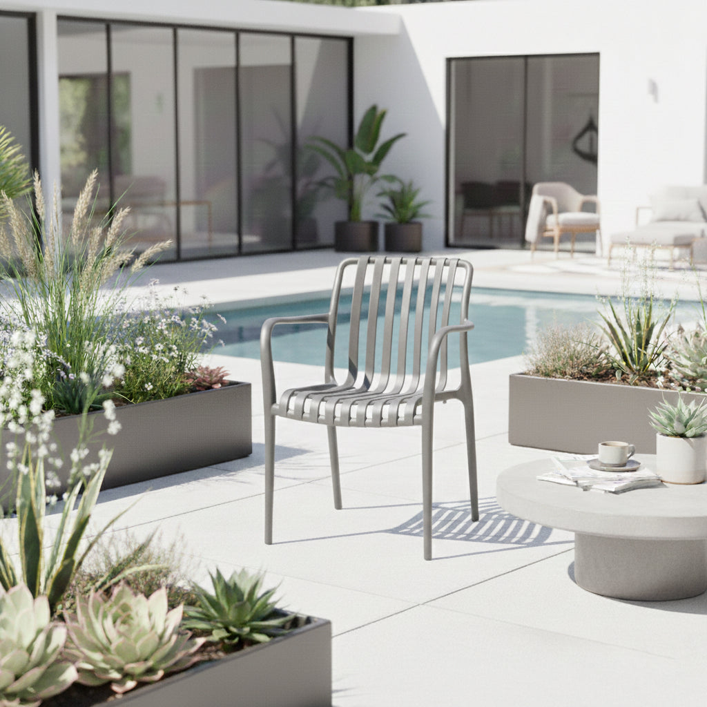 4 stapelbare Gartensessel Modell Viva aus Kunststoff – grau – Mandalika Outdoor & Living Products GmbH