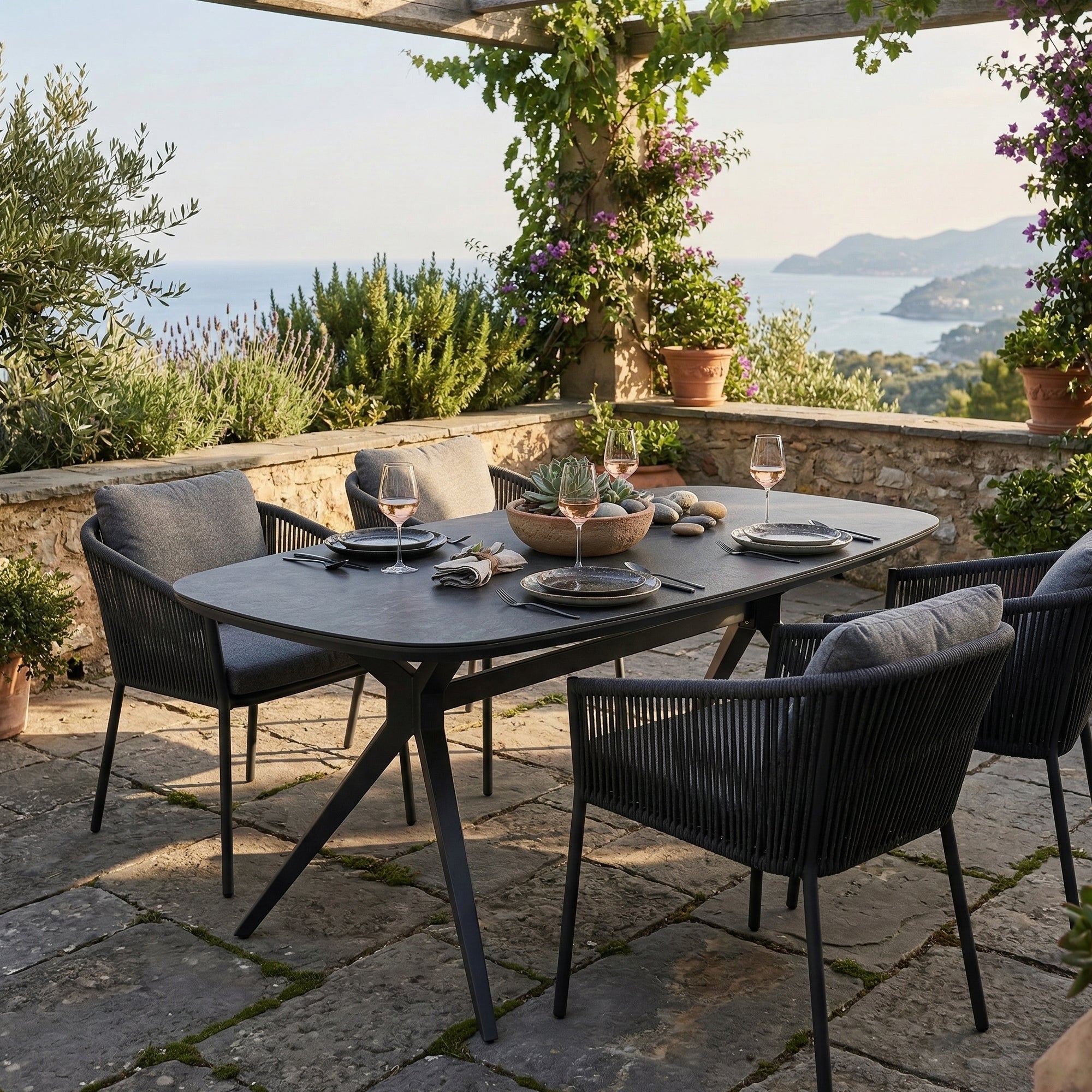 DESIGN! Tisch Aurora Alu kombiniert mit Sintered Stone Tischplatte / 160x80x75cm anthrazit
