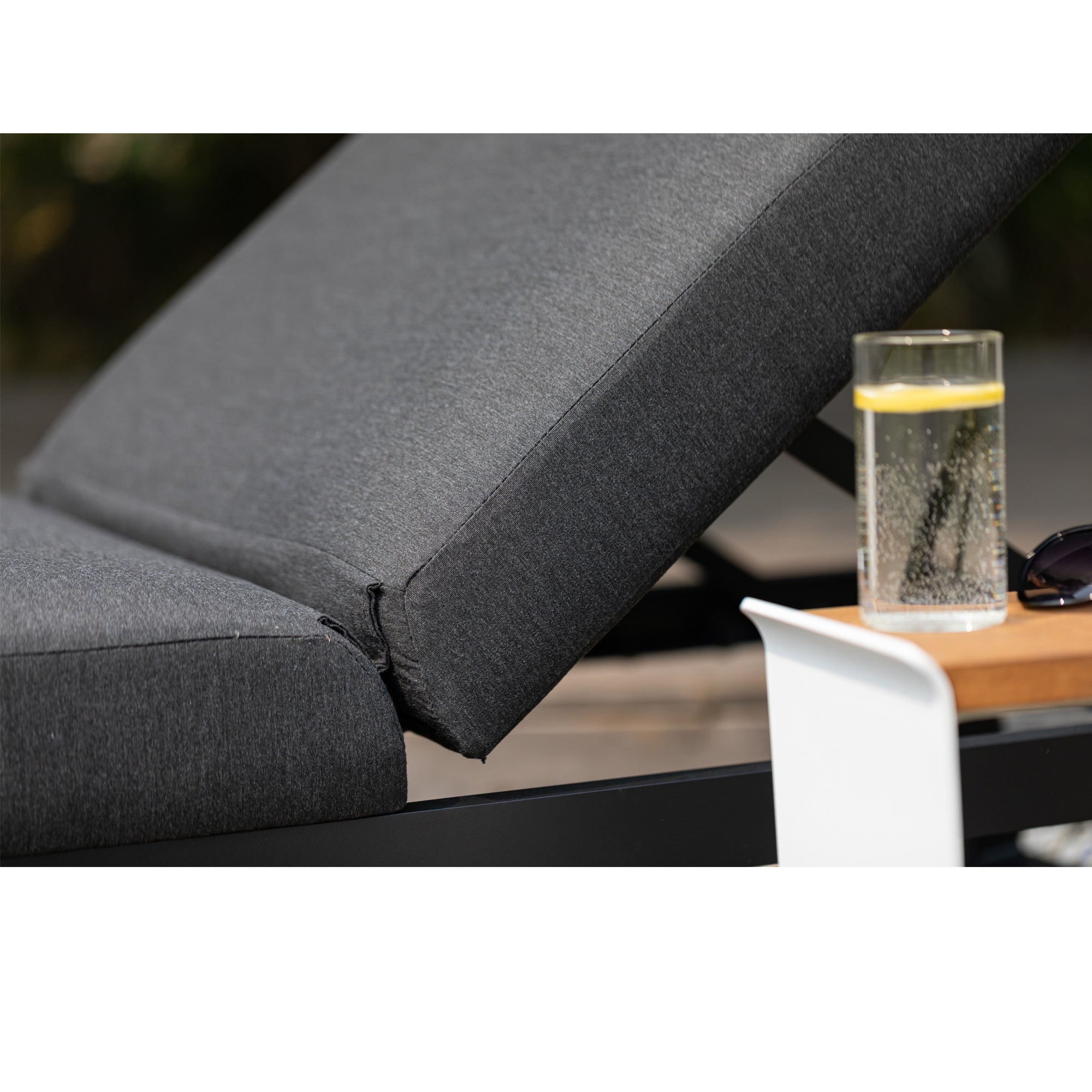 Outdoor Sonnenliege Heritage 100% LIKA-TEX® Bezug in Lava (anthrazit) / Wetterfest