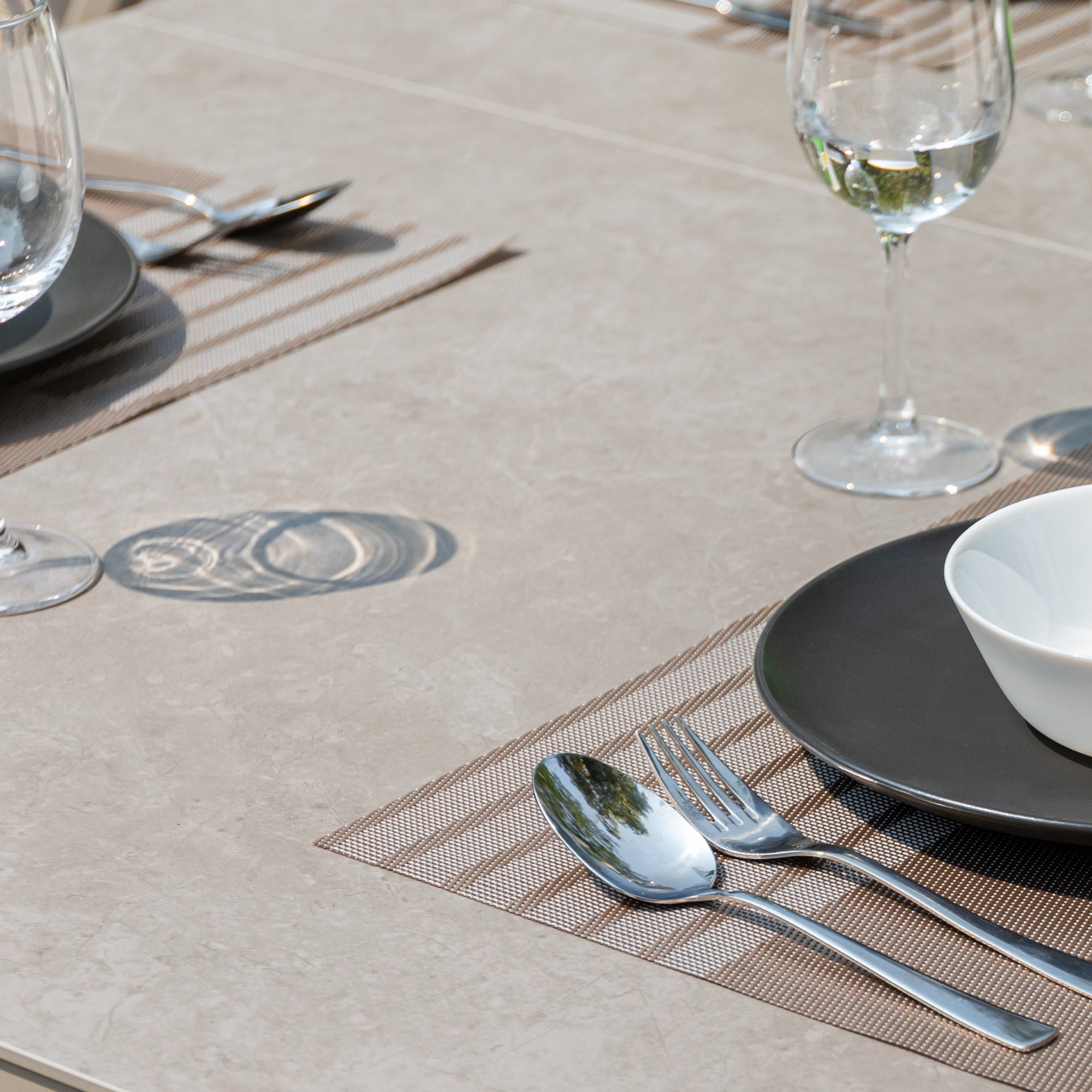 TRENDALARM: 7 tlg. Aluminium Essgruppe Madri + Avantage, bestehend aus: Tisch Madri + 6x Klappsessel Avantage creme beige / moon