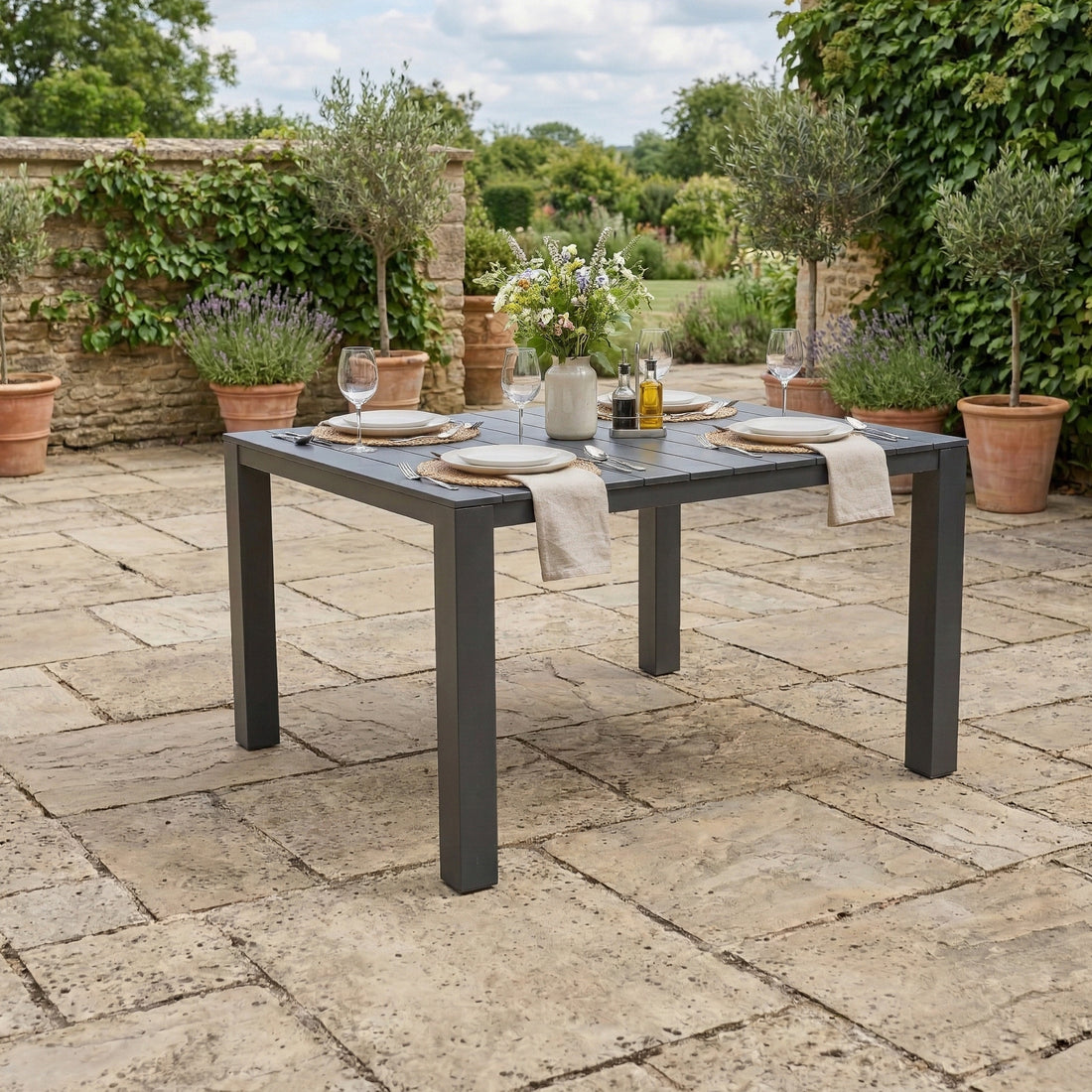 🌼FRÜHLINGS-ANGEBOT🌼   Tisch für 8 Personen! Eckiger Aluminium Dining Tisch Trento in 152 x 152 x 74,5 cm