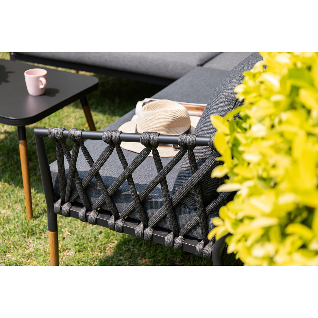 Design Lounge Set Amantea - Gemütlichkeit und Stil vereint in einer Lounge inkl. Sessel