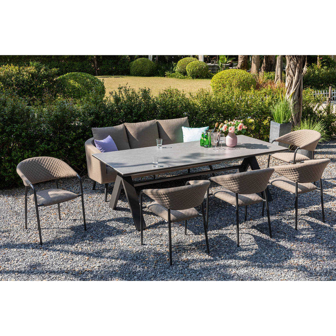 7 tlg. Outdoor Dining Set Puro + Avantage XXL - bestehend aus: Tisch Avantage, 1 x Puro Sofa und 5 x Puro Stapelstühle 100% wetterfest LIKA-TEX® Bezug Sand (Natur)