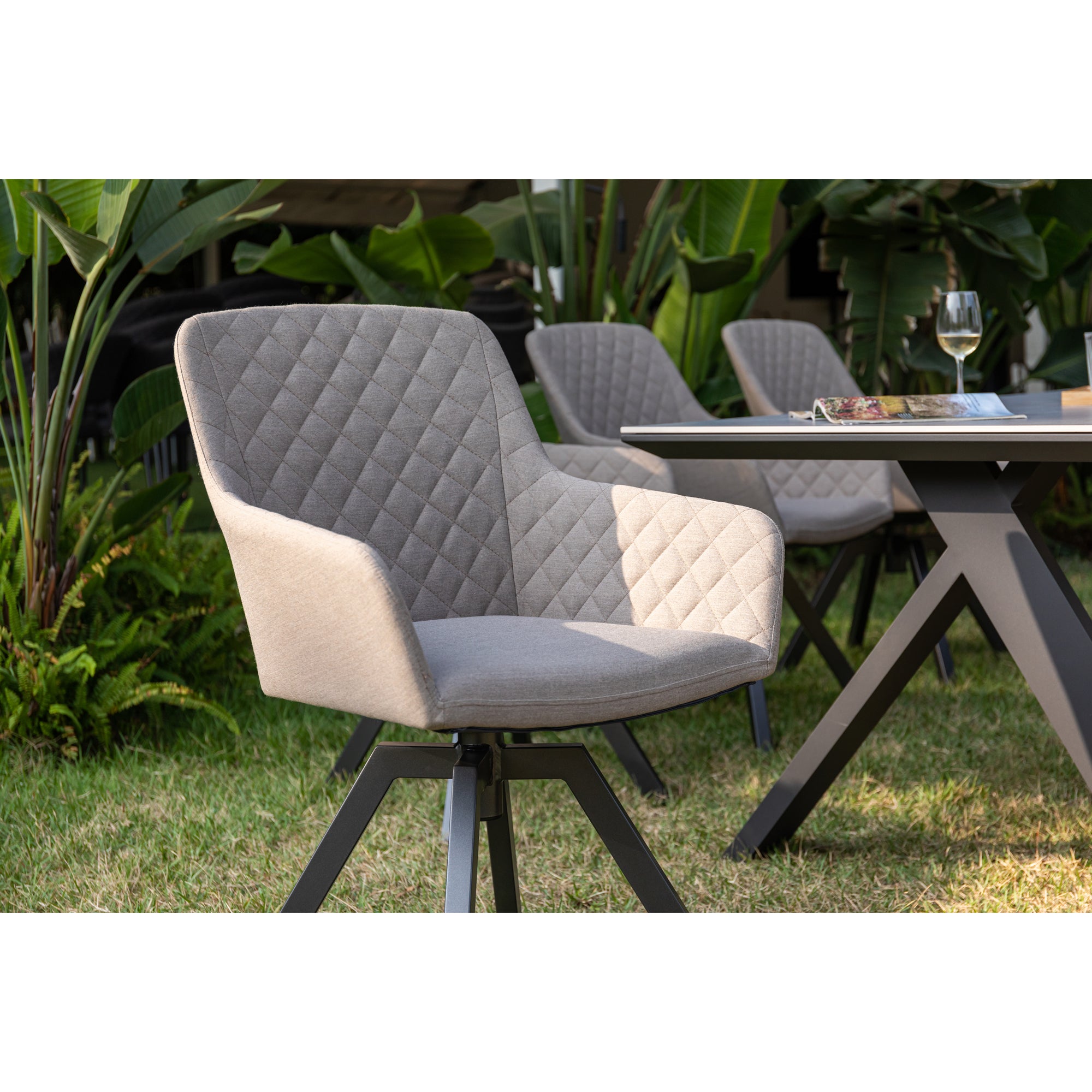 PURE LUXUS! 9 tlg Outdoor Dining Set Heritage + Avantage - bestehend aus: Tisch Avantage + 8 x Heritage Drehsessel 100% wetterfest LIKA-TEX® Bezug Sand / Essgruppe