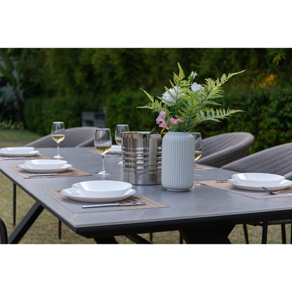 PURE PREMIUM! 9 tlg. Outdoor Dining Set Puro + Avantage XXL - bestehend aus: Tisch Avantage + 8 x Puro Stapelsessel 100% wetterfest LIKA-TEX® Bezug sand