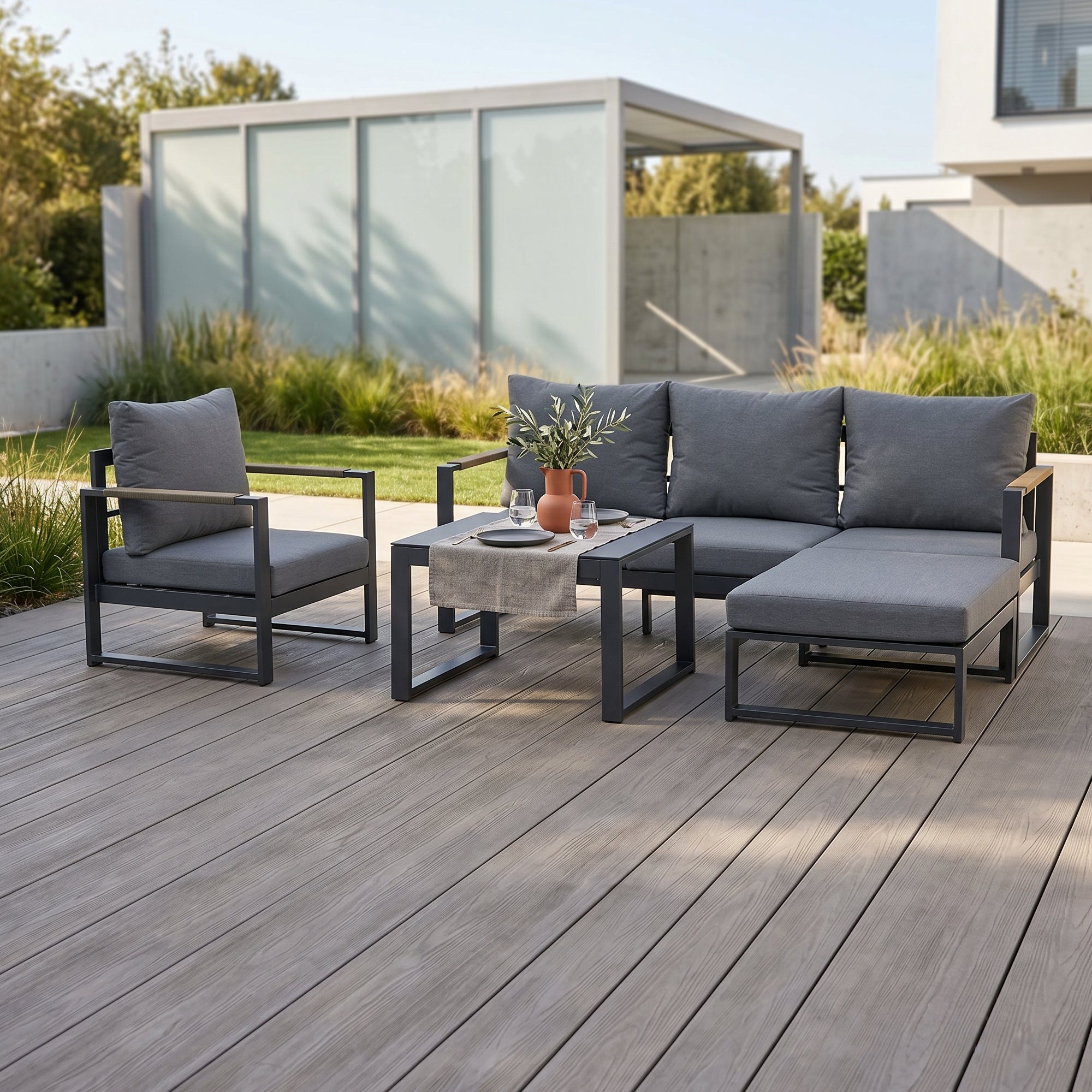 Kissen wegräumen? 365 Tage draußen lassen! Lounge Set Elana 100% wetterfest dank Sunbrella®