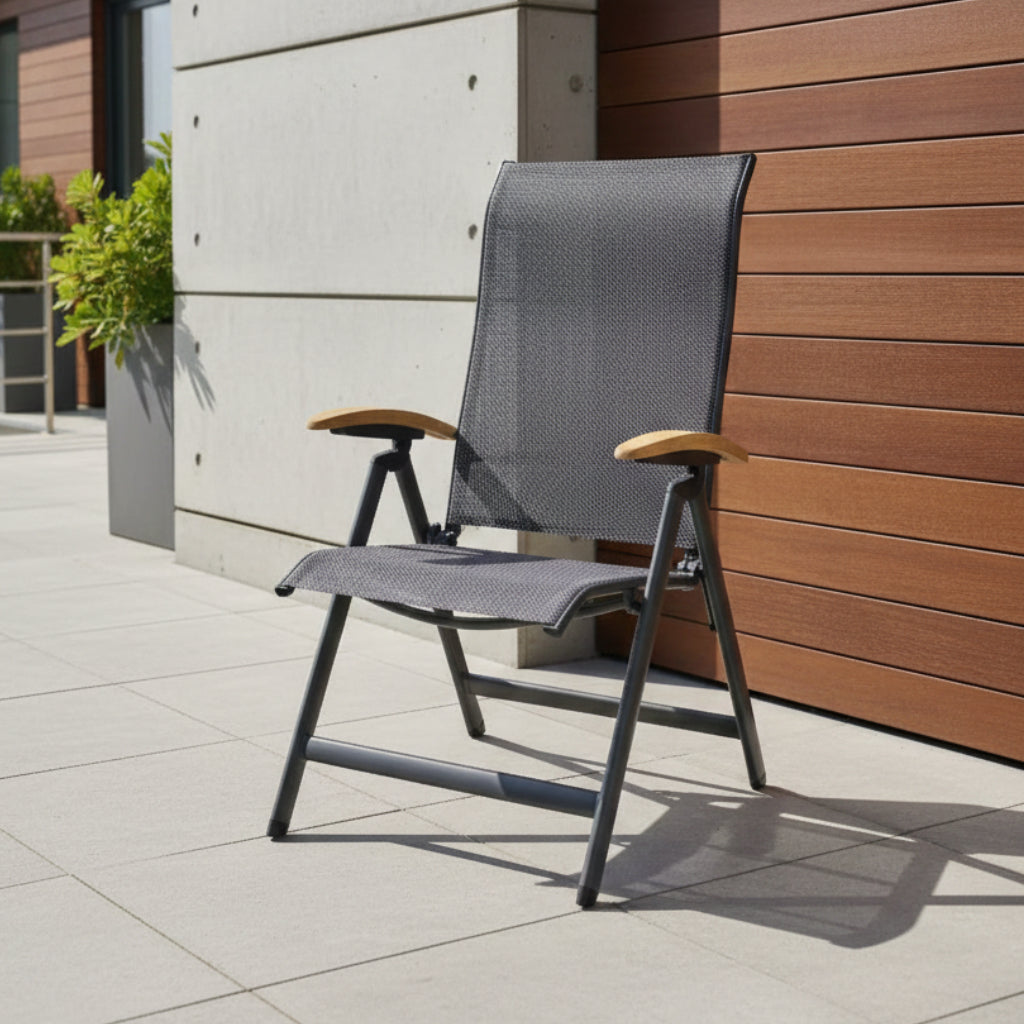 Alu / Sling-Textilen Klappsessel Dakar mit TEAK Armlehnen in anthrazit / mixed taupe