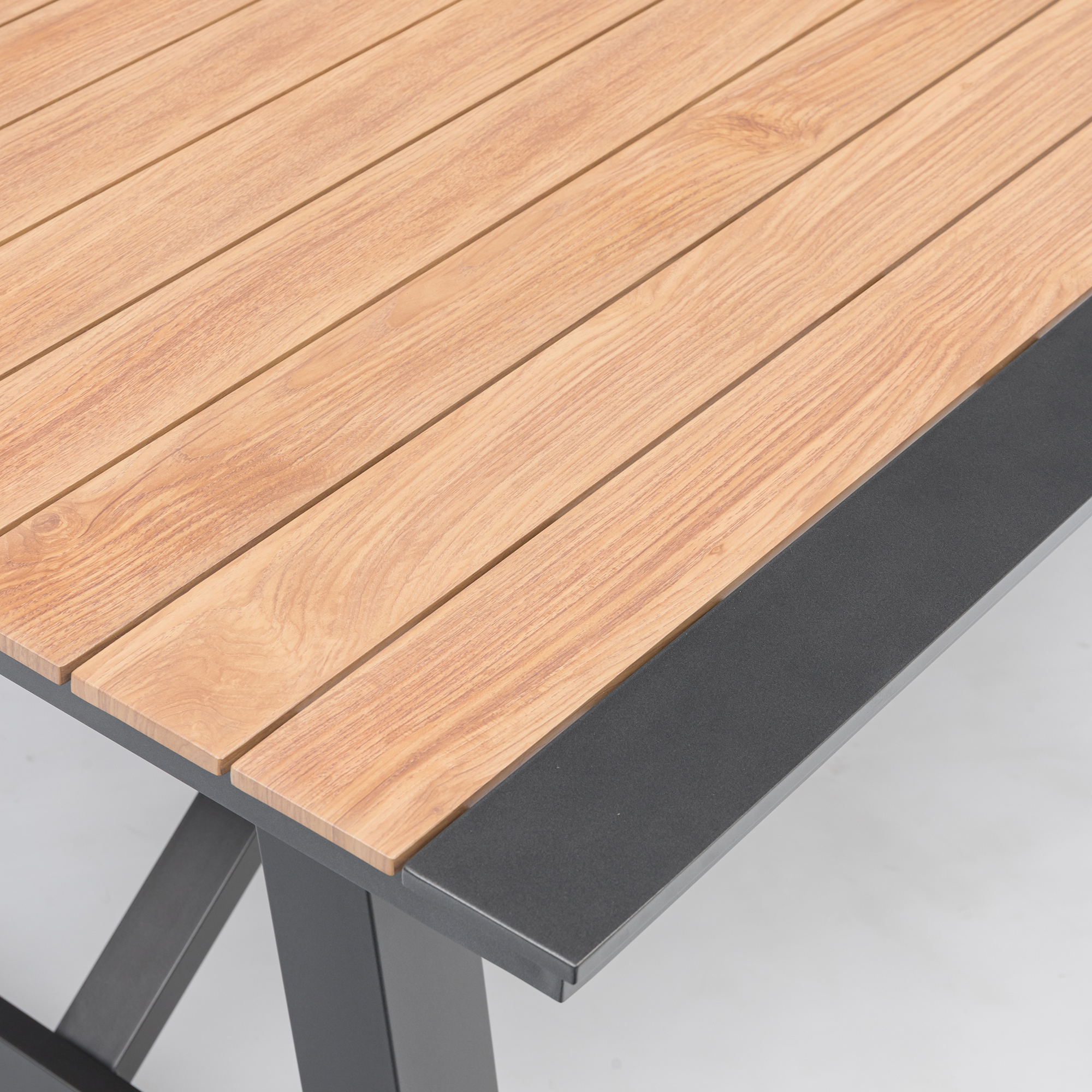 Aluminium Dining Tisch Kalva 180x100x74,5cm mit Alu Slats in Holzoptk