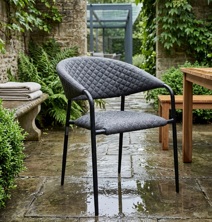 Aluminium Outdoor Dining Stapelsessel Puro / VELUVÉ by LIKA-TEX® Onyx 100% wetterfest