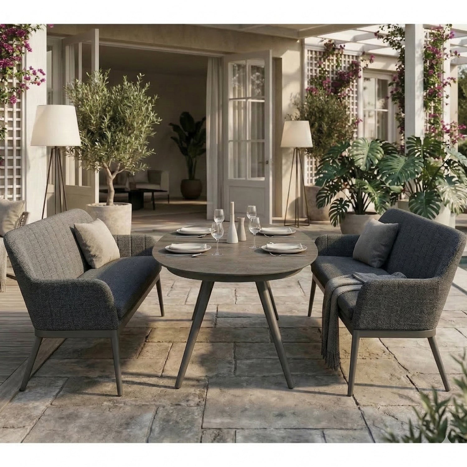Exklusive Flair! Das Outdoor Dining Set EVARA VELUVÉ / LIKA-TEX® - 100% wetterfest