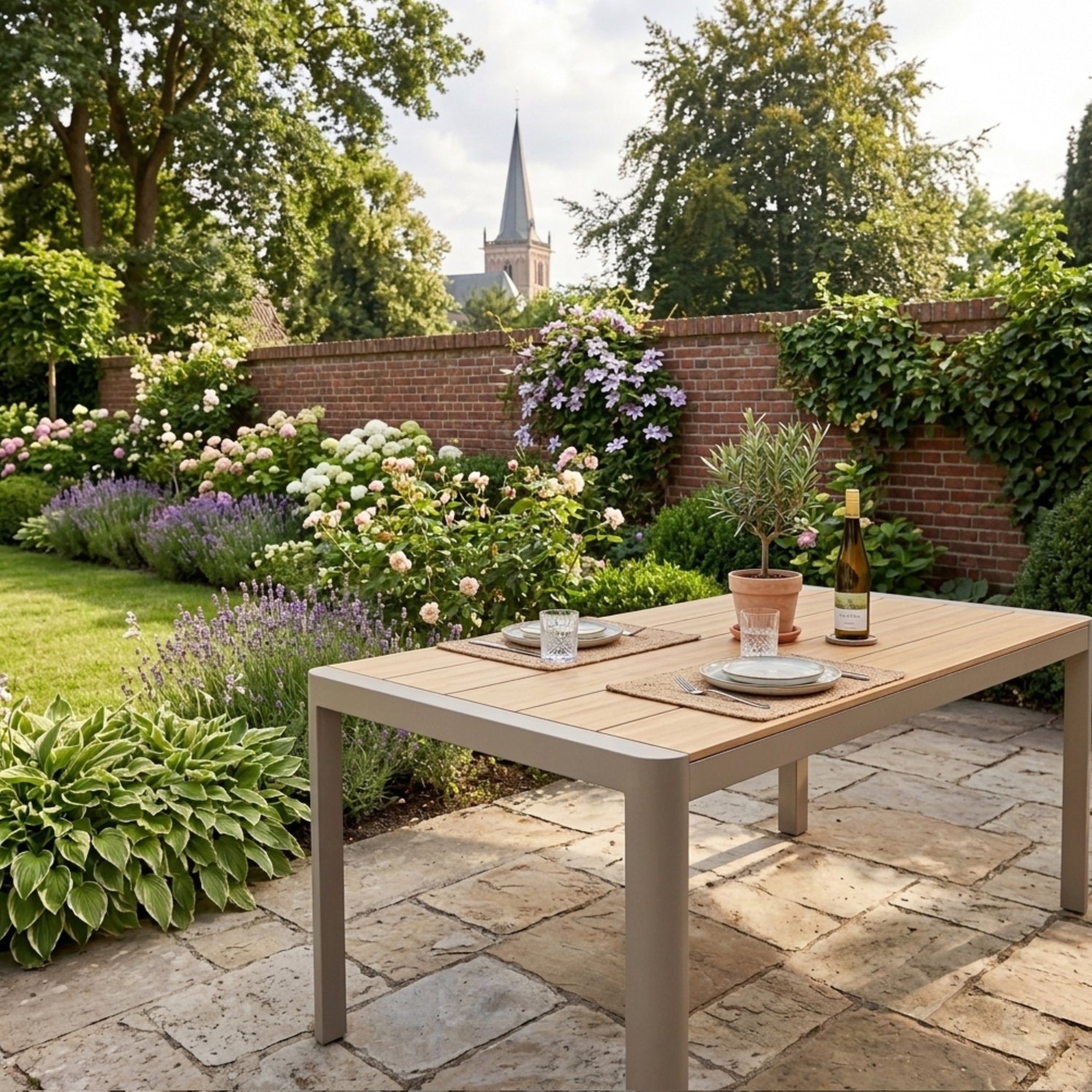 Dining Tisch Meran / Aluminium kombiniert mit Nonwood Teak Look Elementen