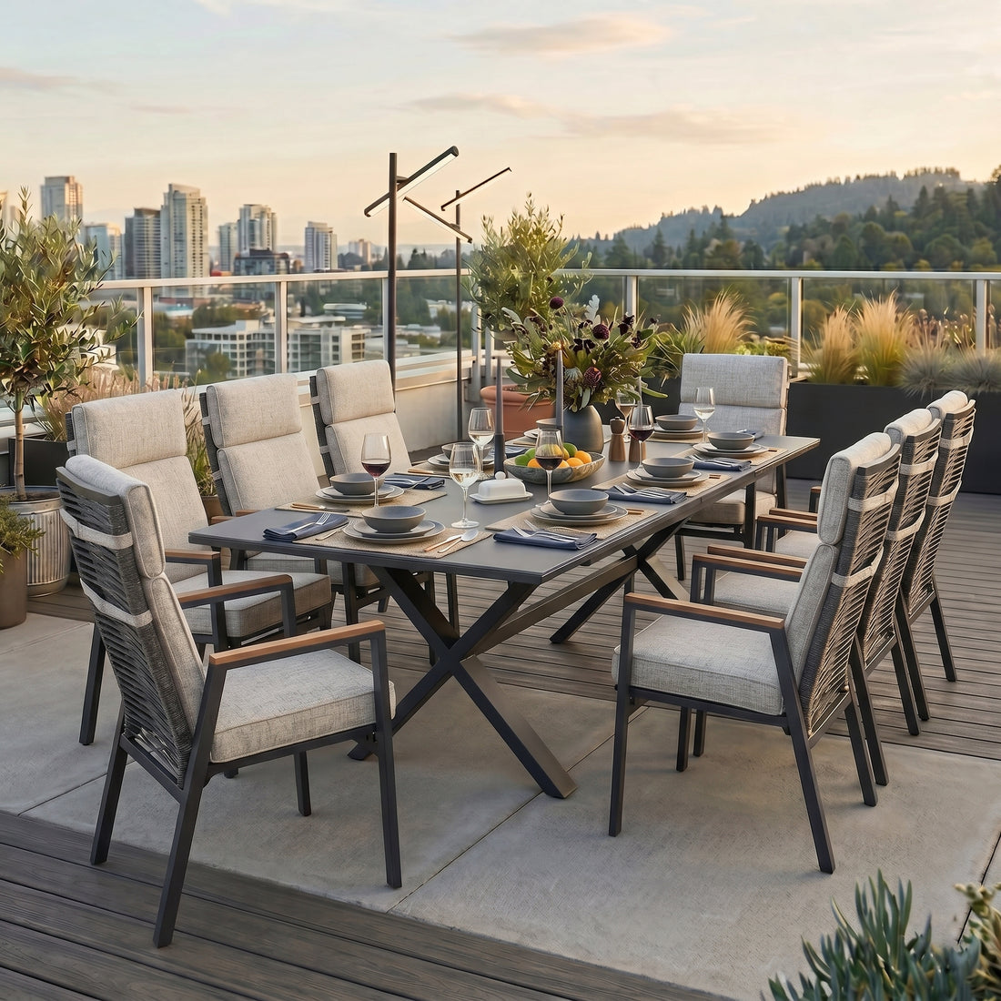 Mehr Platz, mehr Komfort, mehr Draußen: 17 tlg. ARONA Dining-Set für gesellige Abende