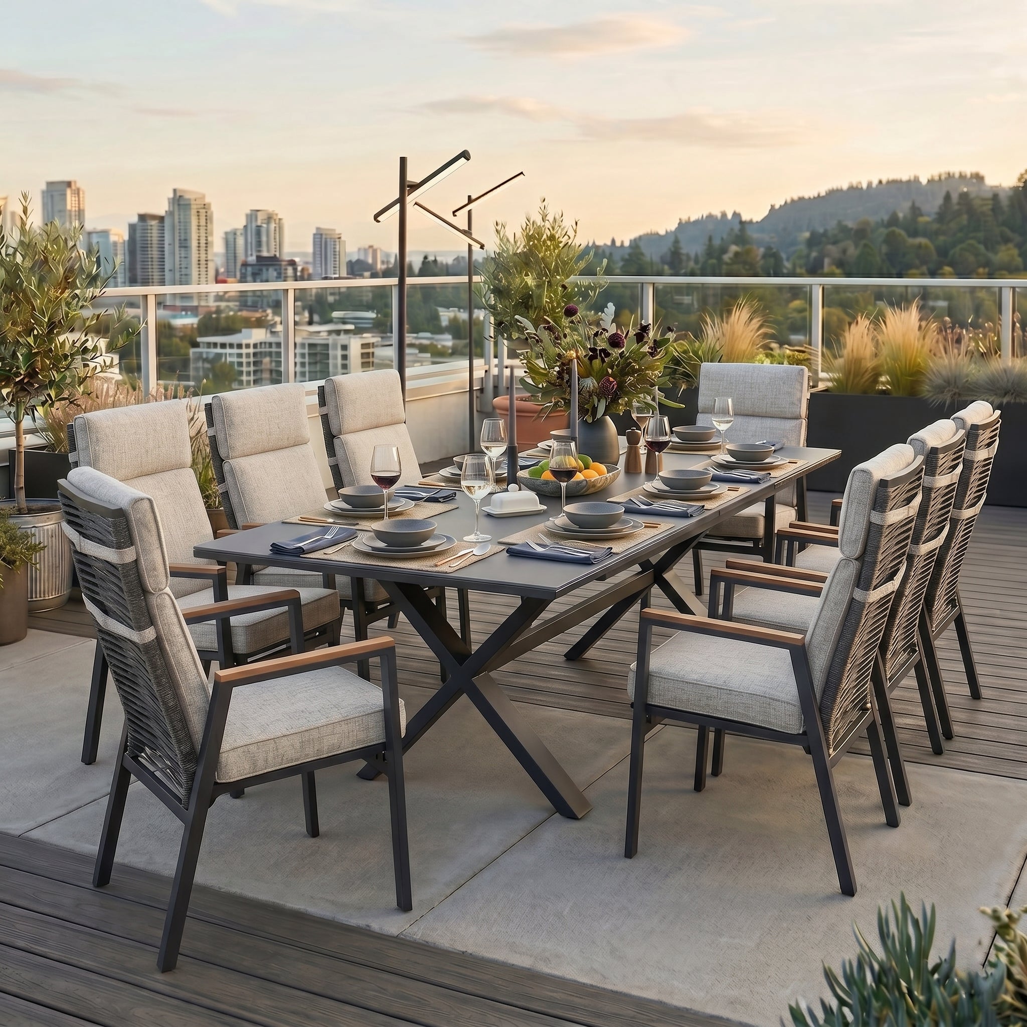 Mehr Platz, mehr Komfort, mehr Draußen: 17 tlg. ARONA Dining-Set für gesellige Abende